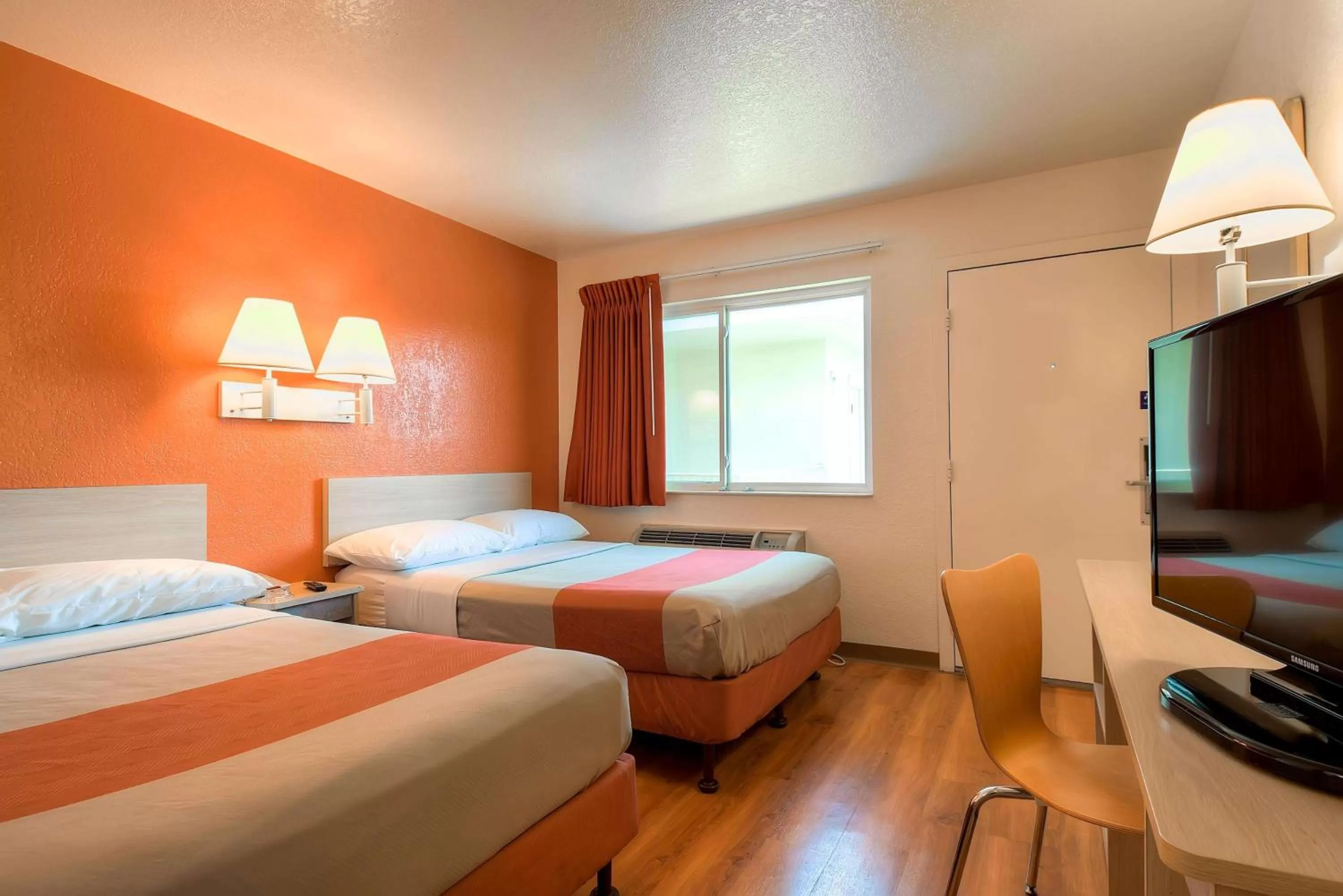 Deluxe Quadruple Room in Motel 6-Westminster, CA - South - Long Beach Area