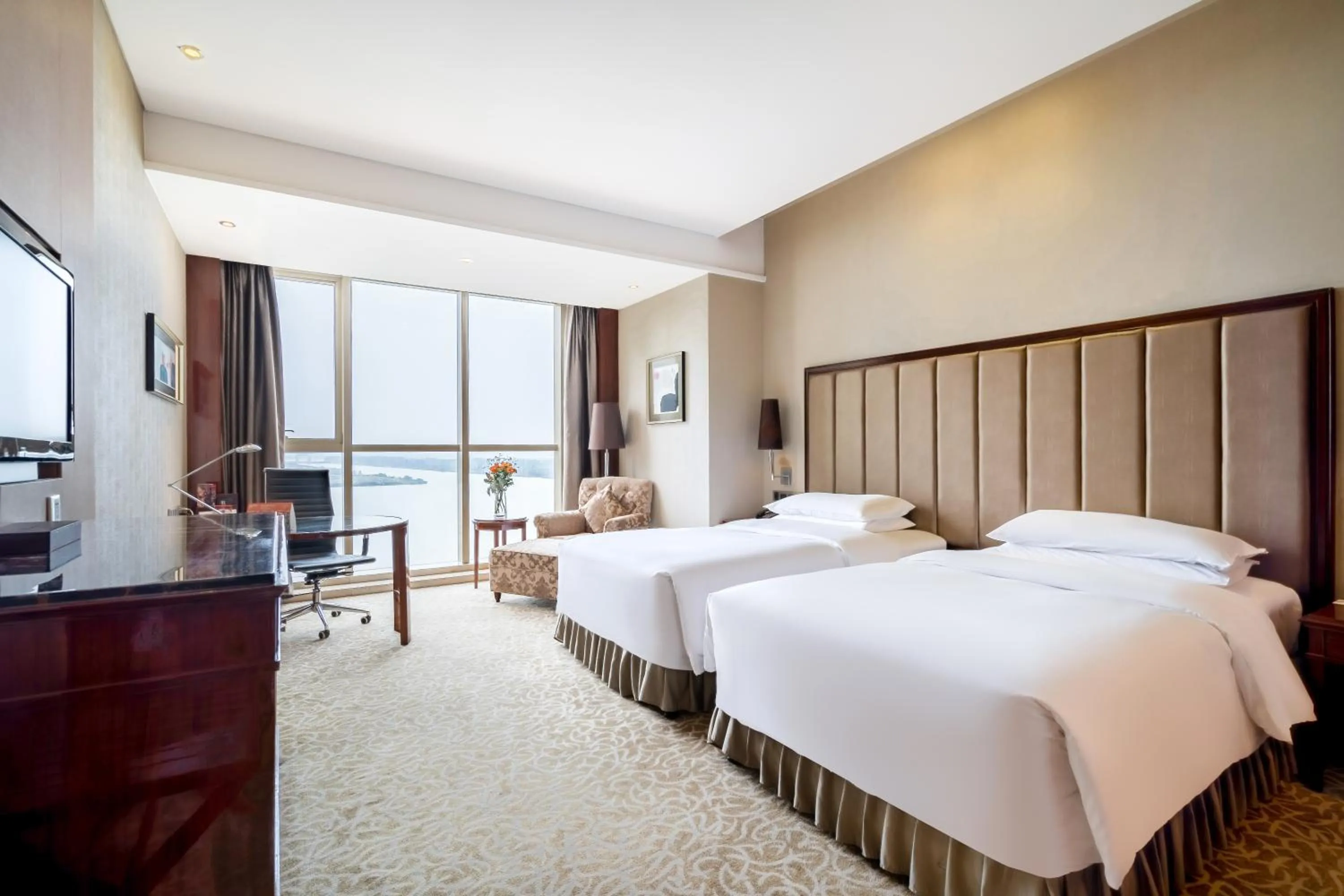 Crowne Plaza Zhenjiang by IHG