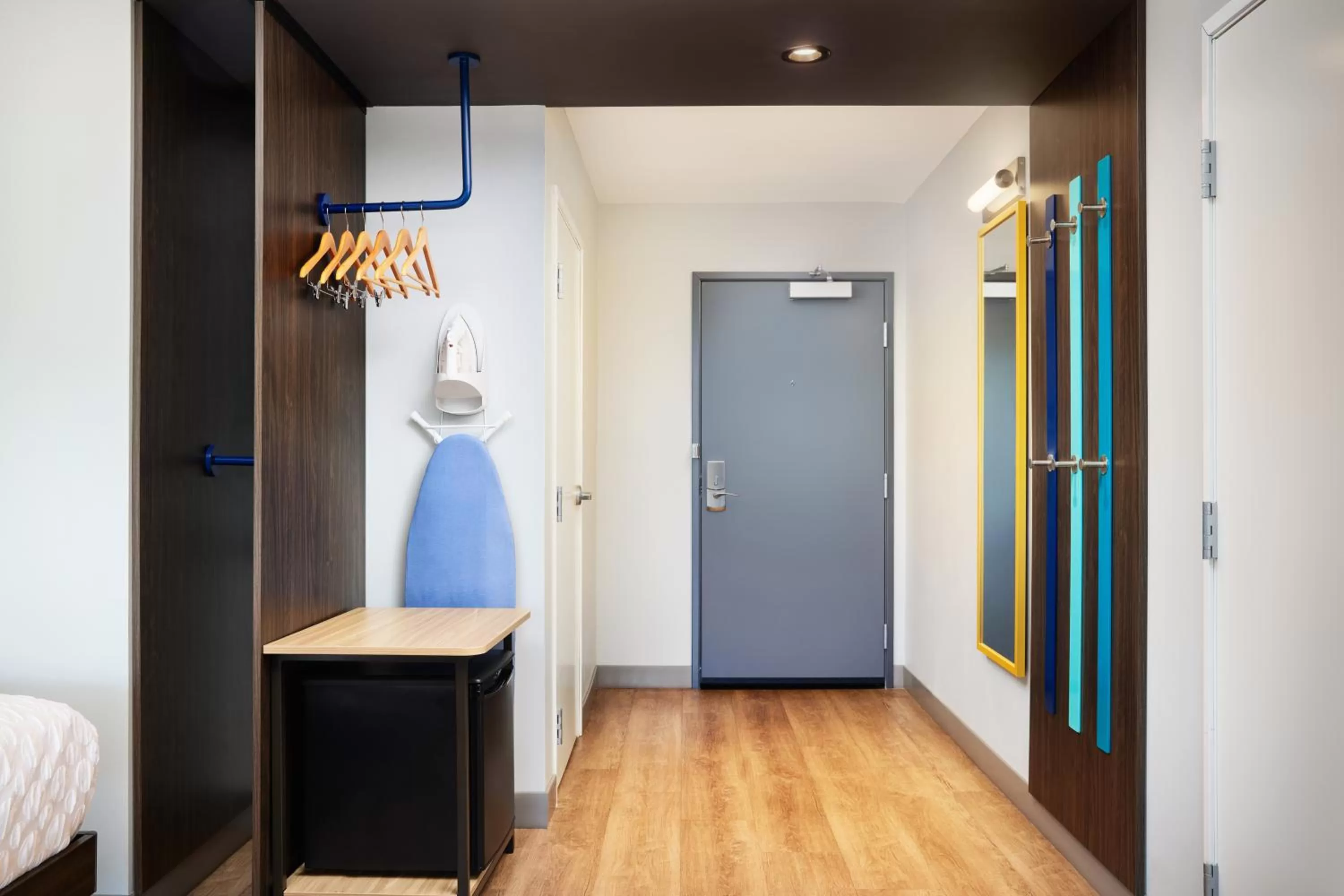 Queen Room with Bath Tub - Mobility/Hearing Accessible in Tru By Hilton Charleston Airport, Sc