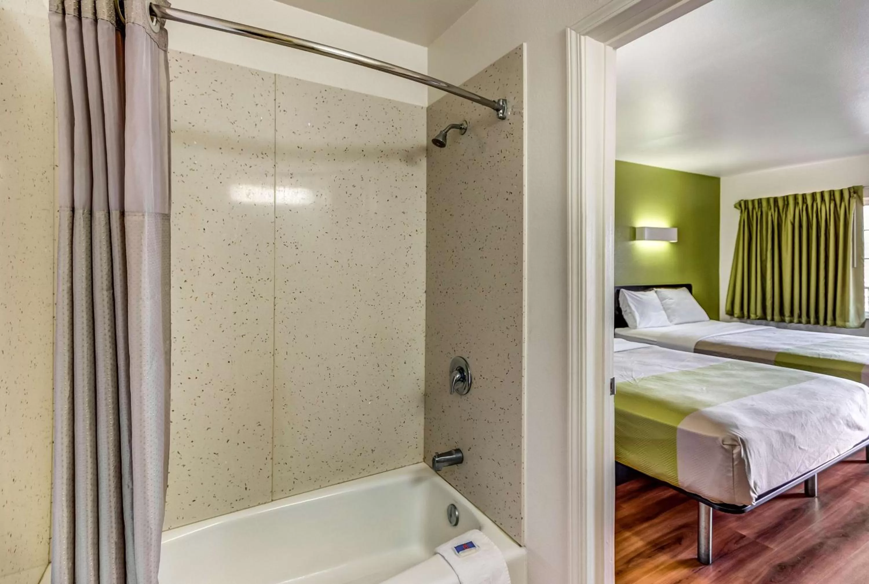 Deluxe King Room - single occupancy - Non-Smoking in Motel 6-Visalia, CA