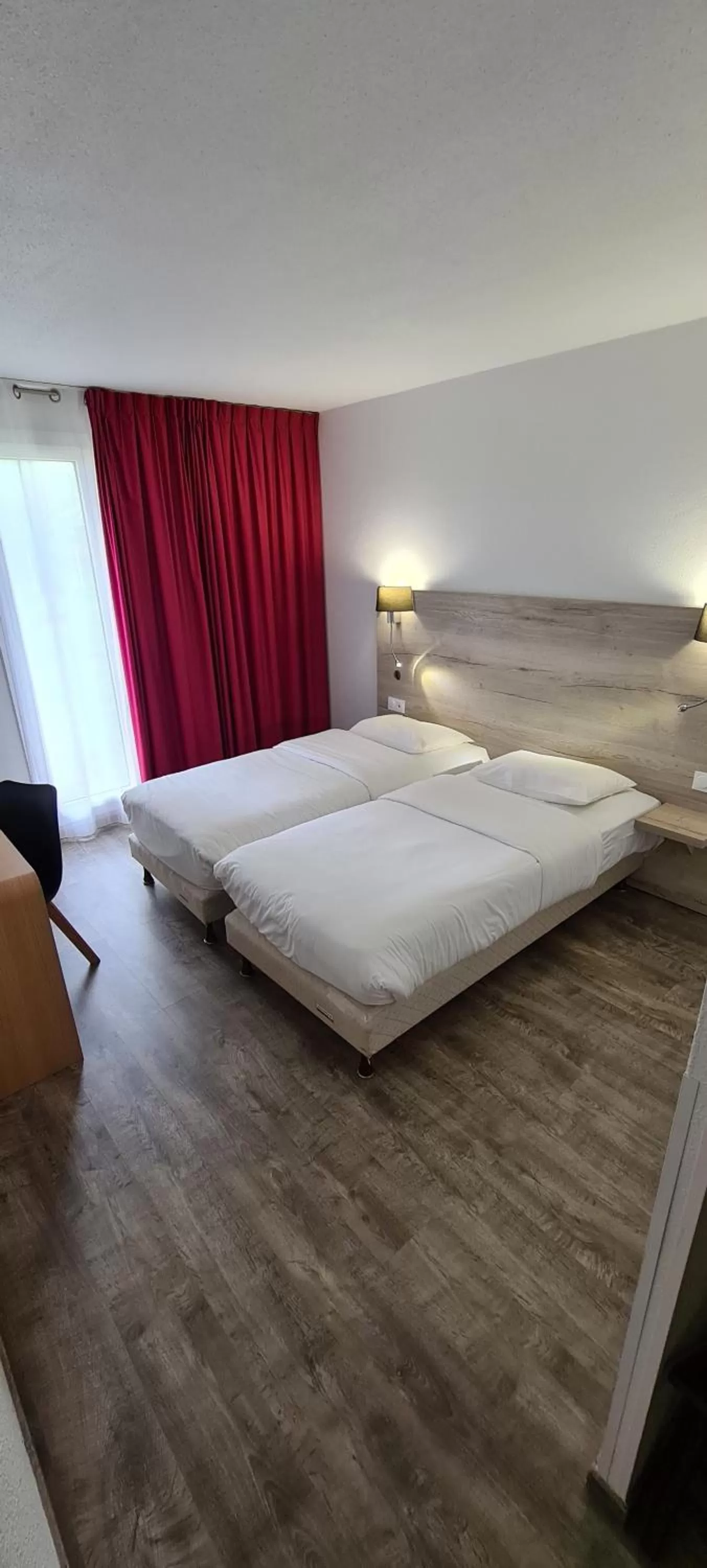 Standard Twin Room in Hostellerie Saint Vincent Beauvais Aeroport