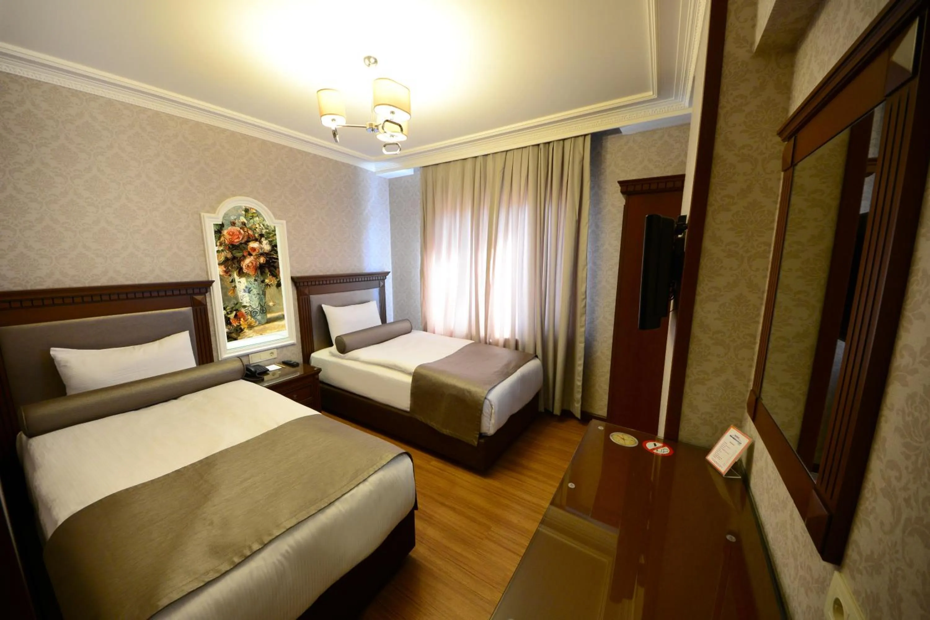 Twin Room in Grand Bazaar Hotel