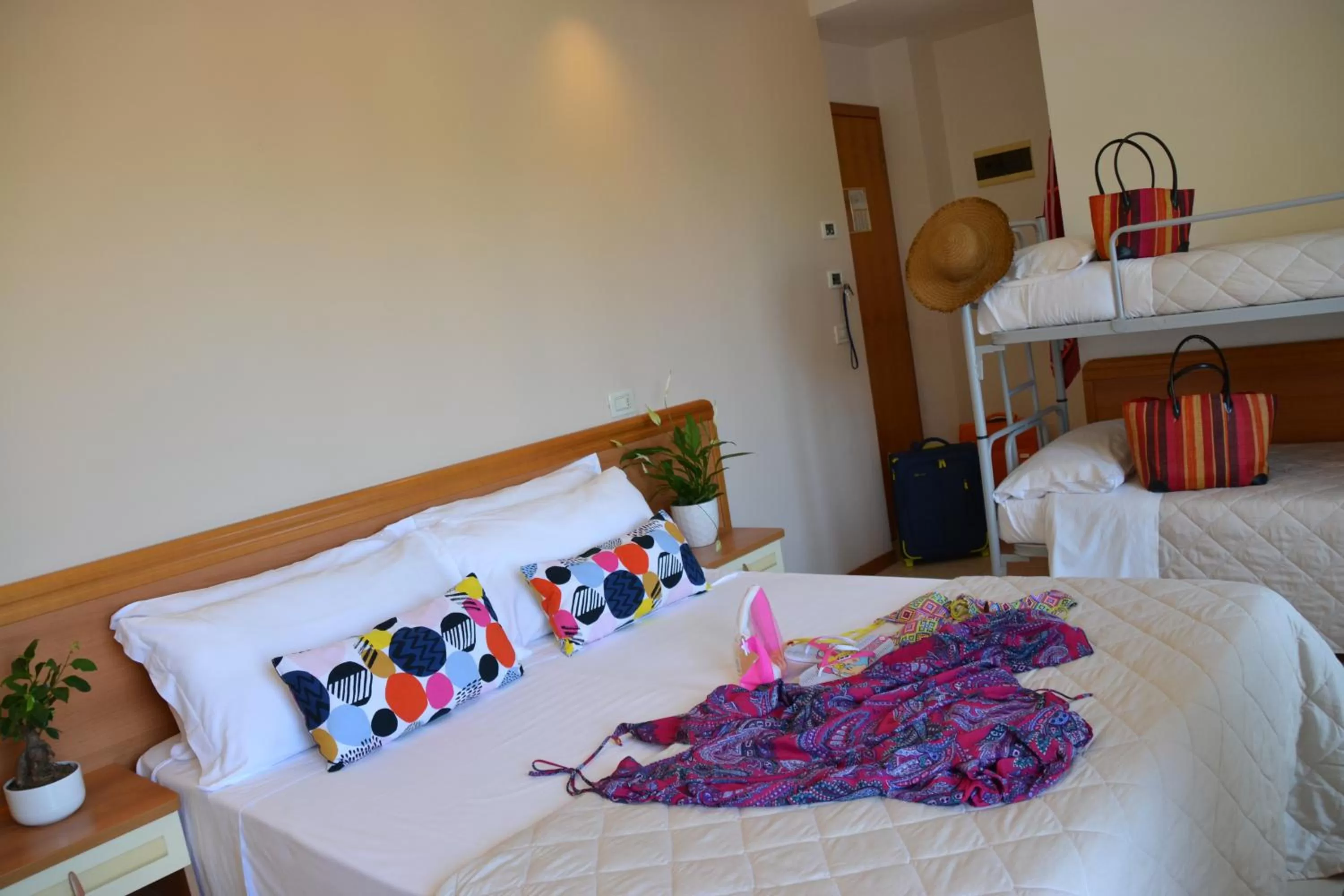 Quadruple Room in Hotel Apogeo - Breakfast Experience