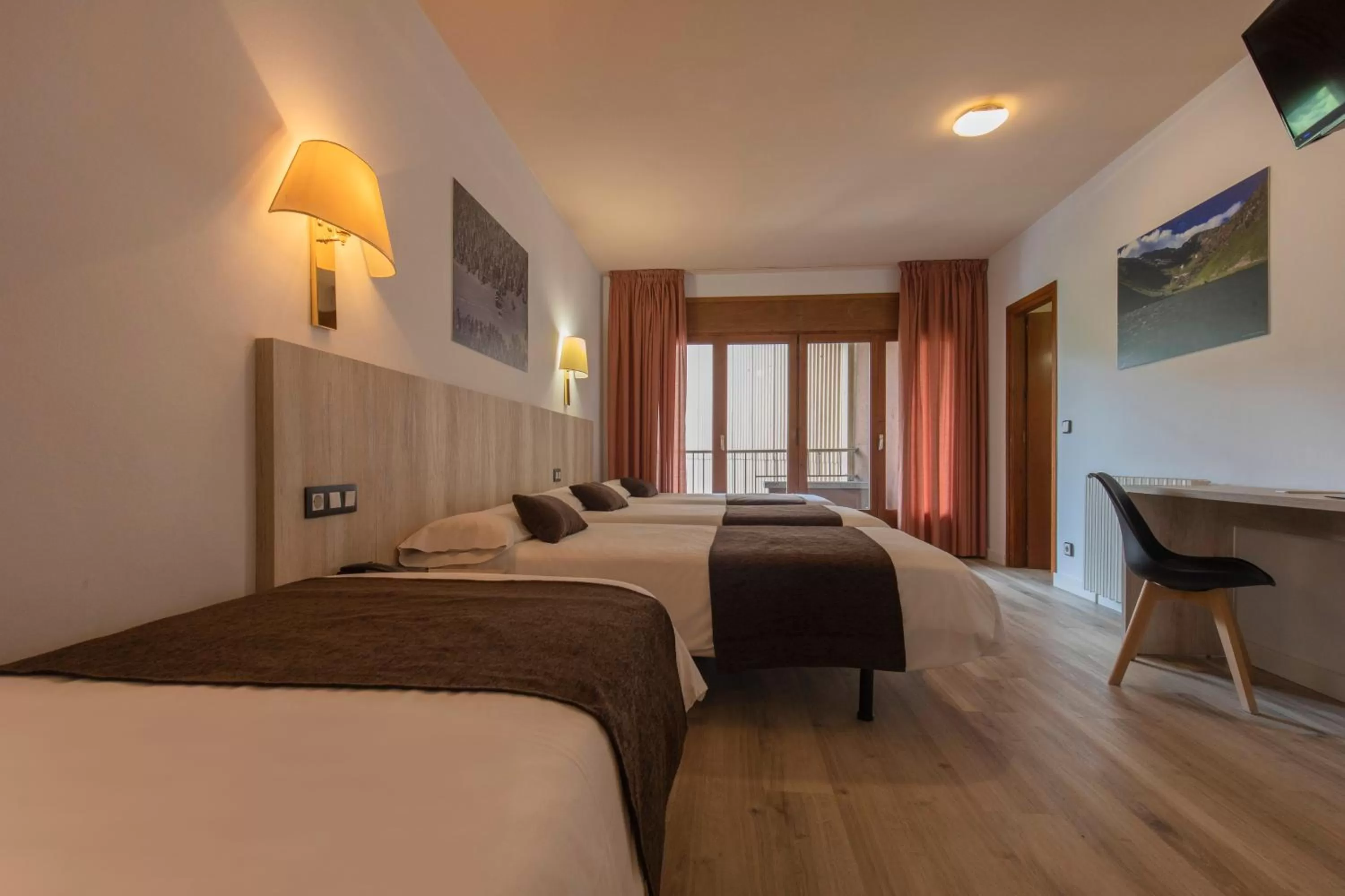 Superior Quadruple Room in Hotel Marco Polo by Nexta