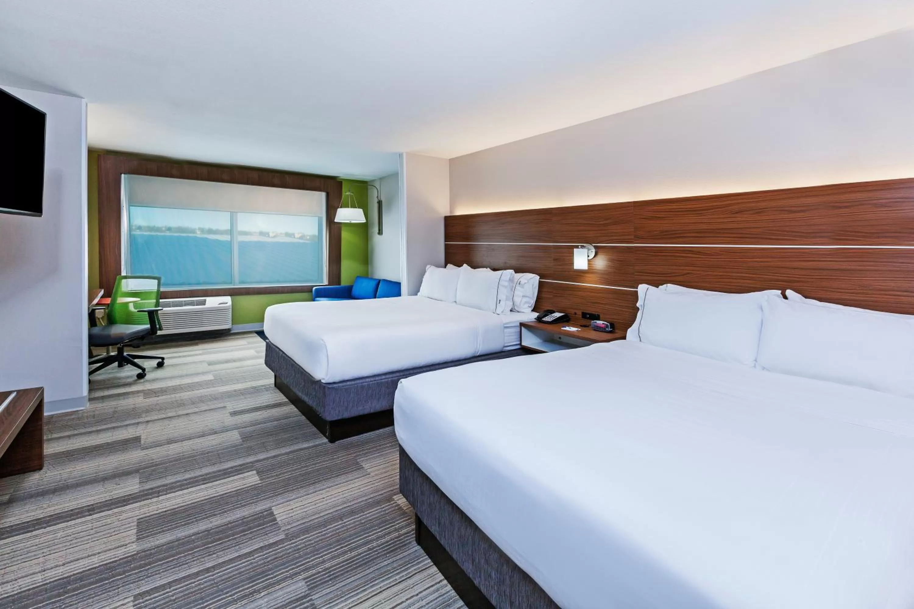 Queen Room - Mobility Access/Hearing Accessible in Holiday Inn Express & Suites Tulsa West - Sand Springs by IHG