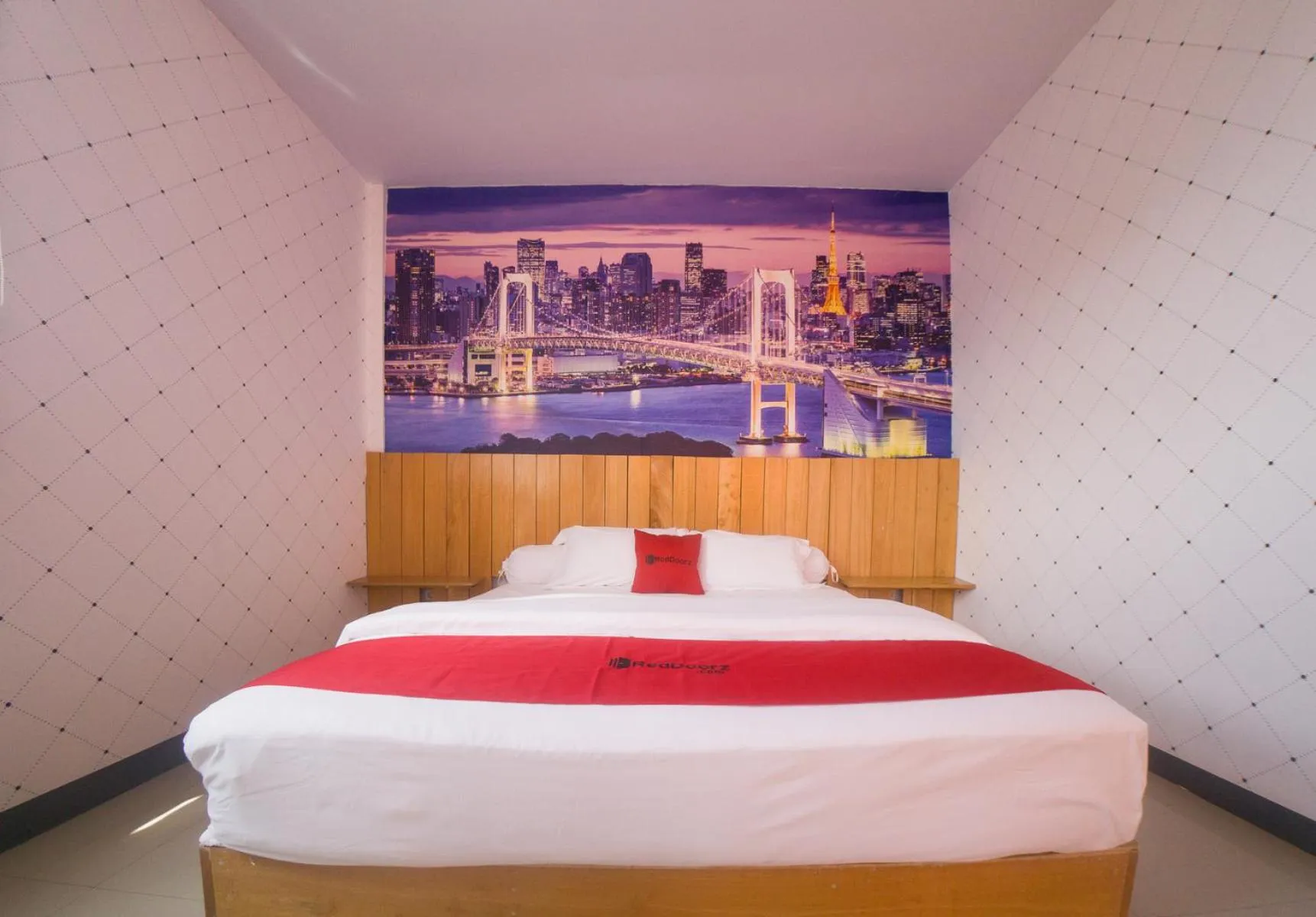 Double Room in RedDoorz Plus Syariah @ Pentadio Gorontalo