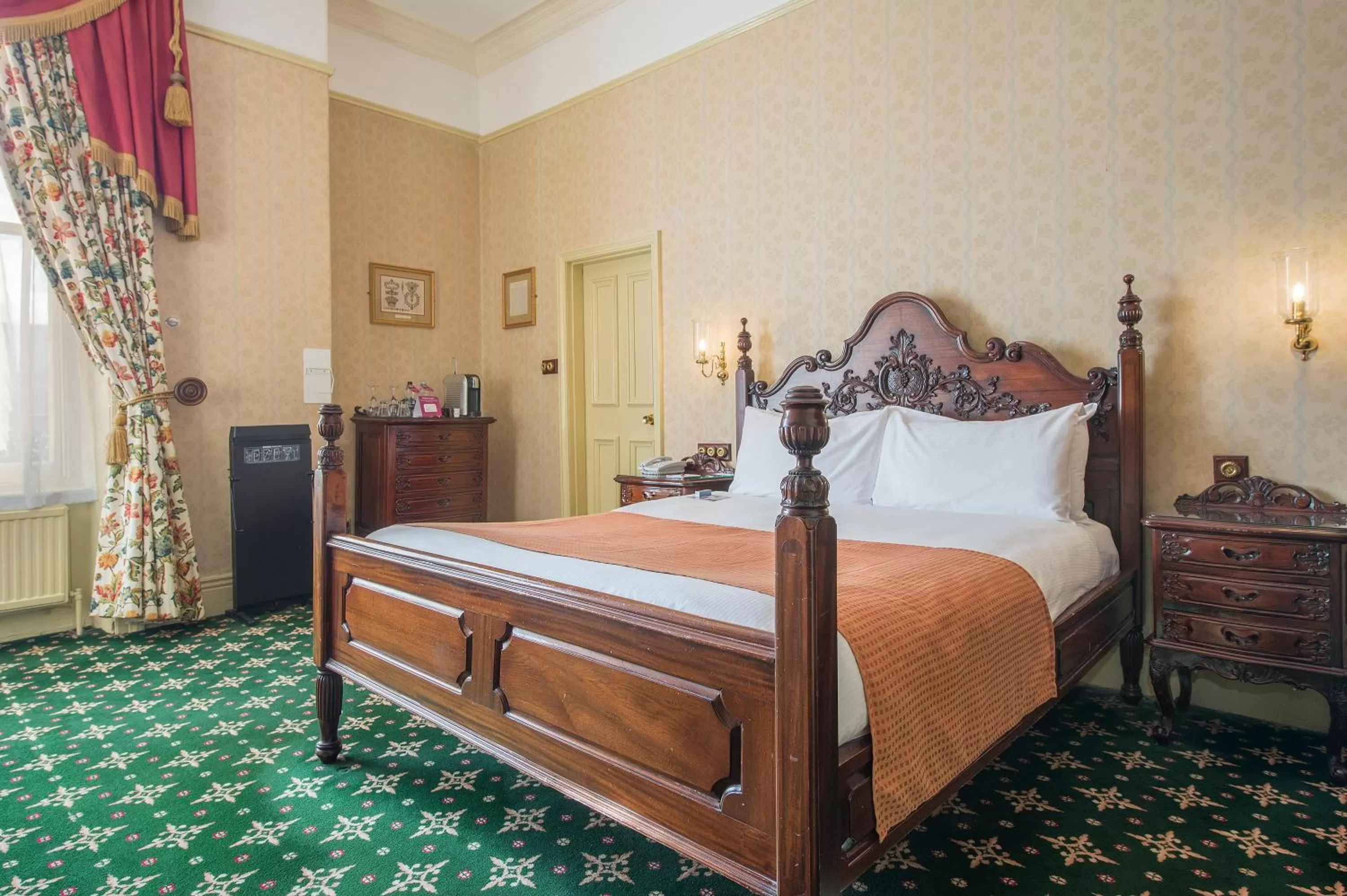 Victorian King Suite in Crowne Plaza Royal Victoria - Sheffield by IHG