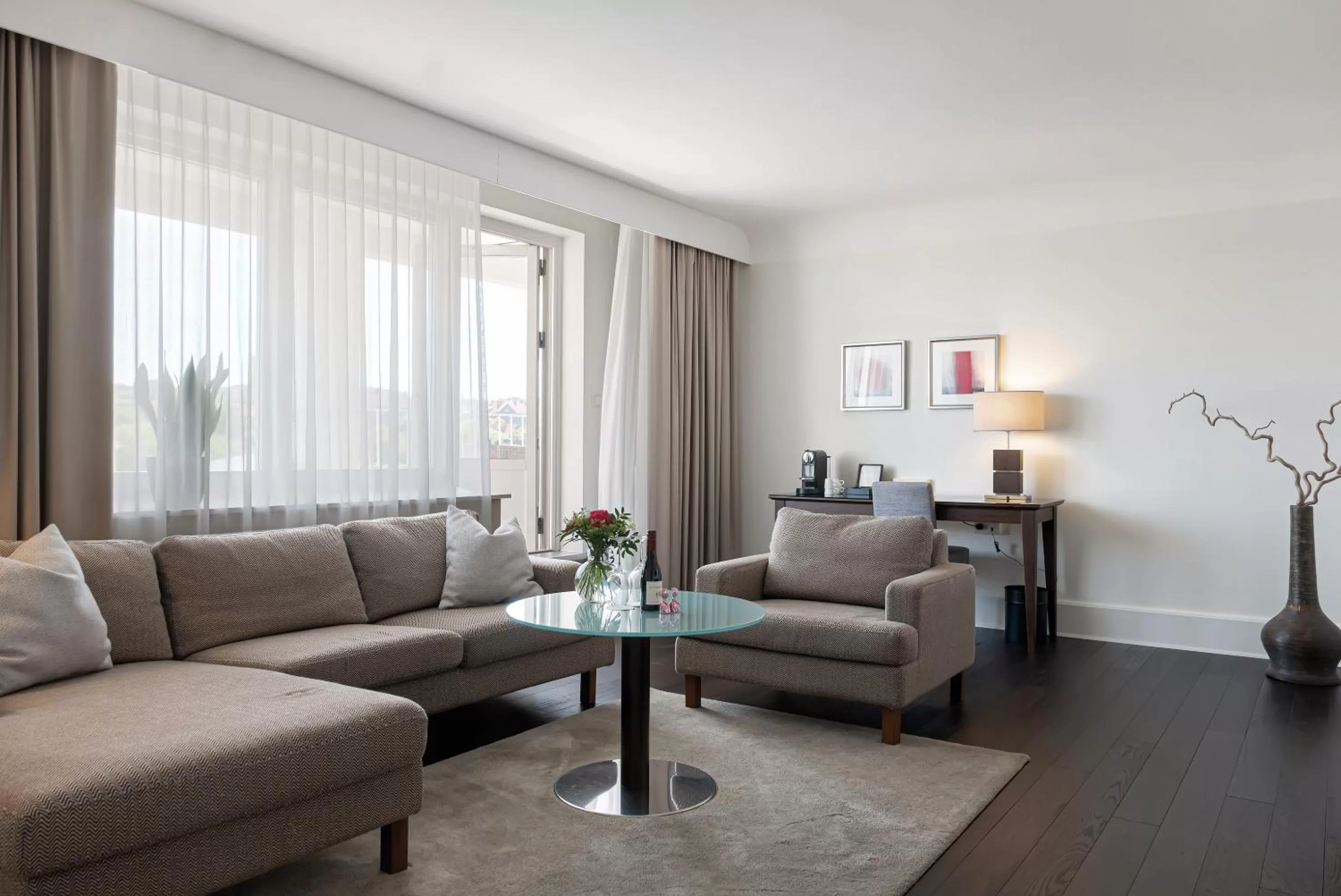 Suite in Elite Park Avenue Hotel