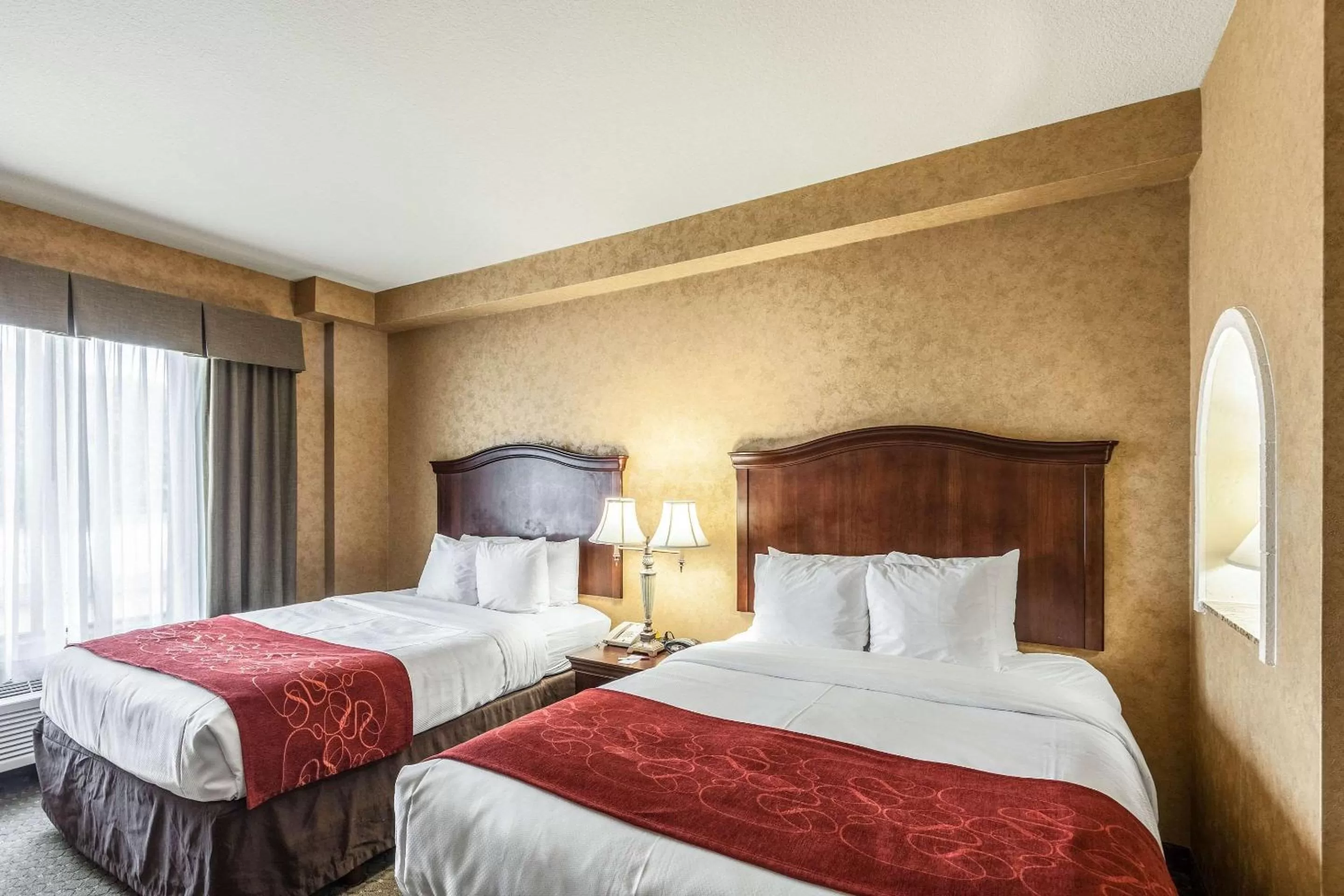 Queen Room with Two Queen Beds in Comfort Suites Alamo-River walk