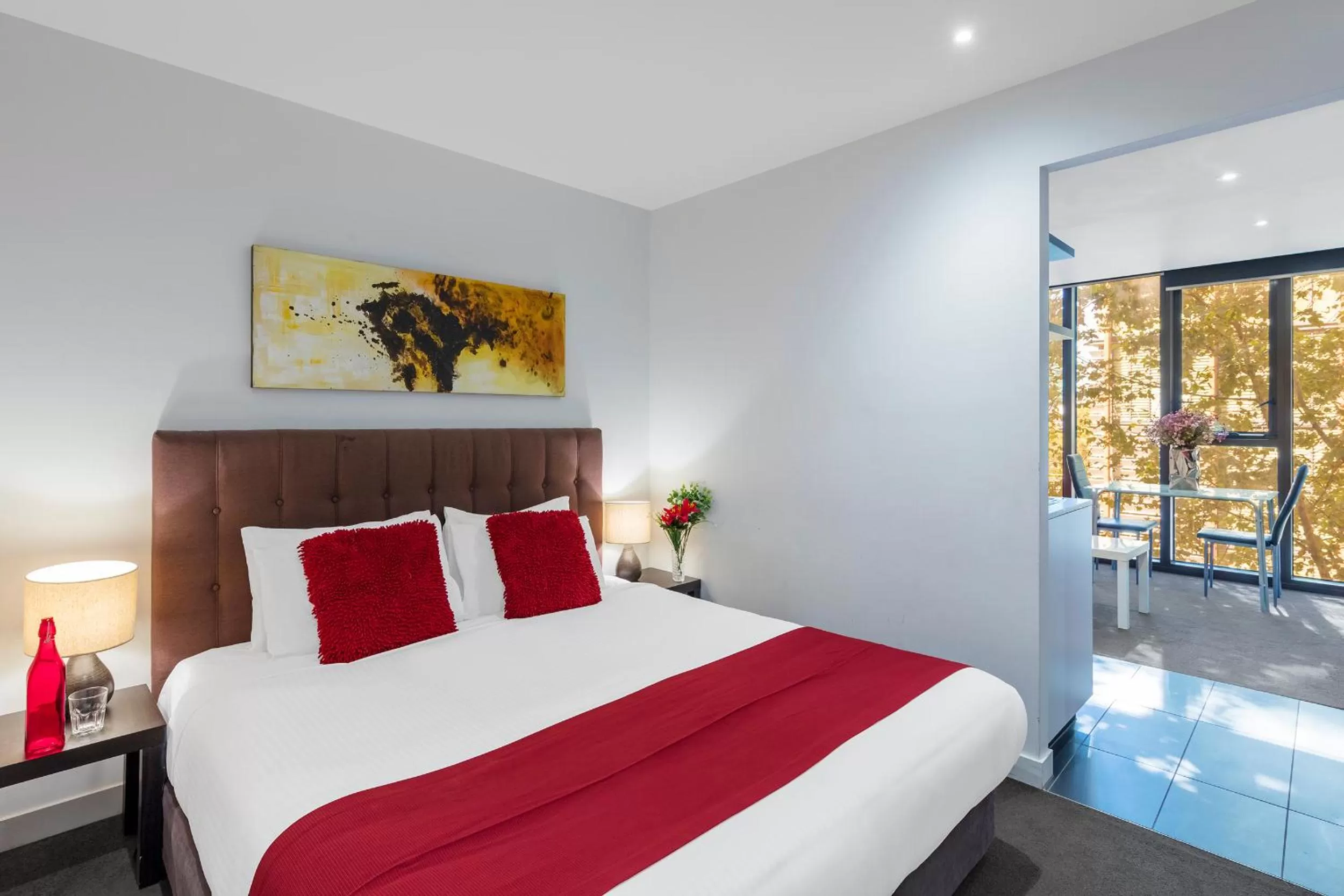 One-Bedroom Budget Apartment in Aura on Flinders Serviced Apartments