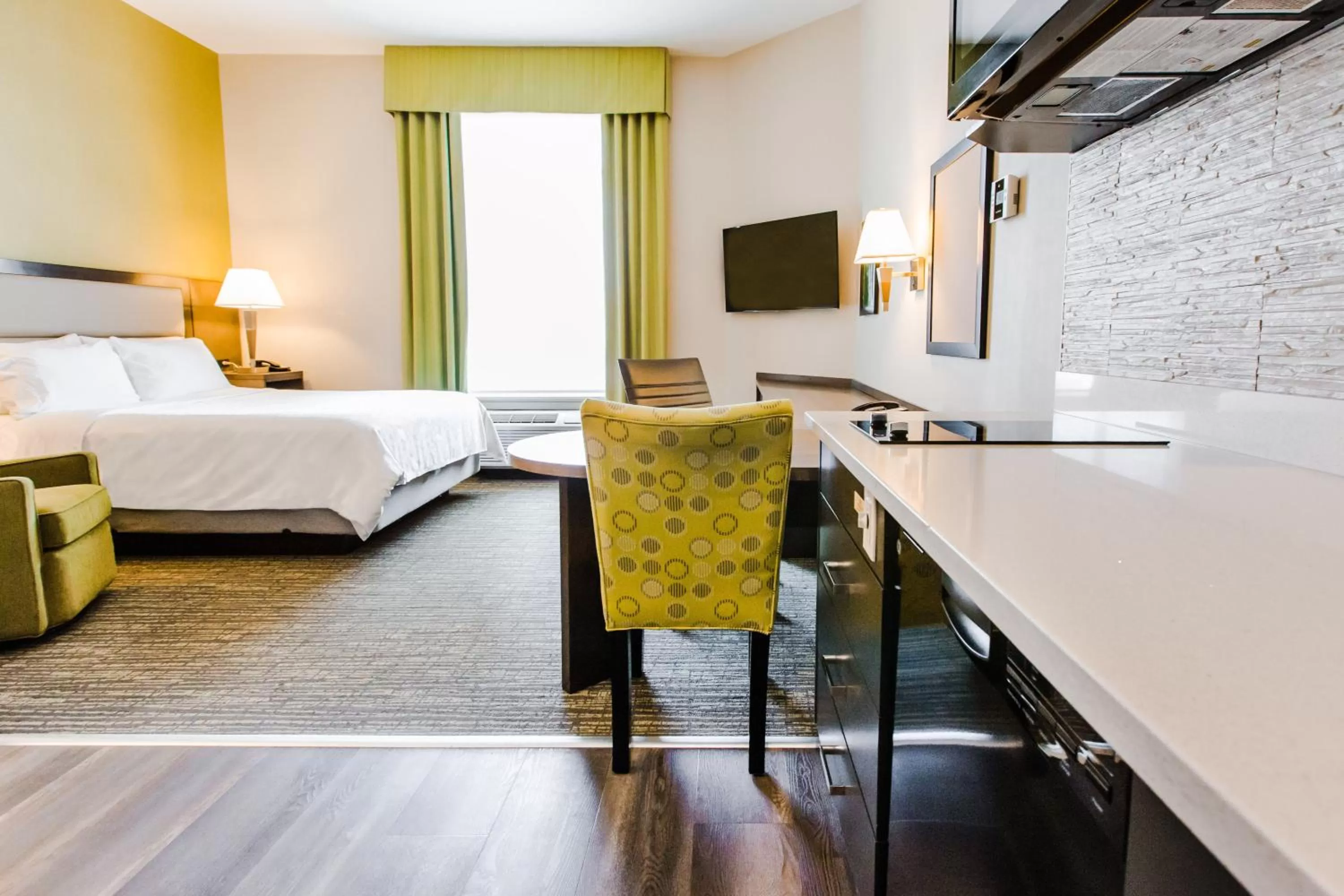 Studio Queen Suite with Walk In Shower in Candlewood Suites West Edmonton - Mall Area by IHG