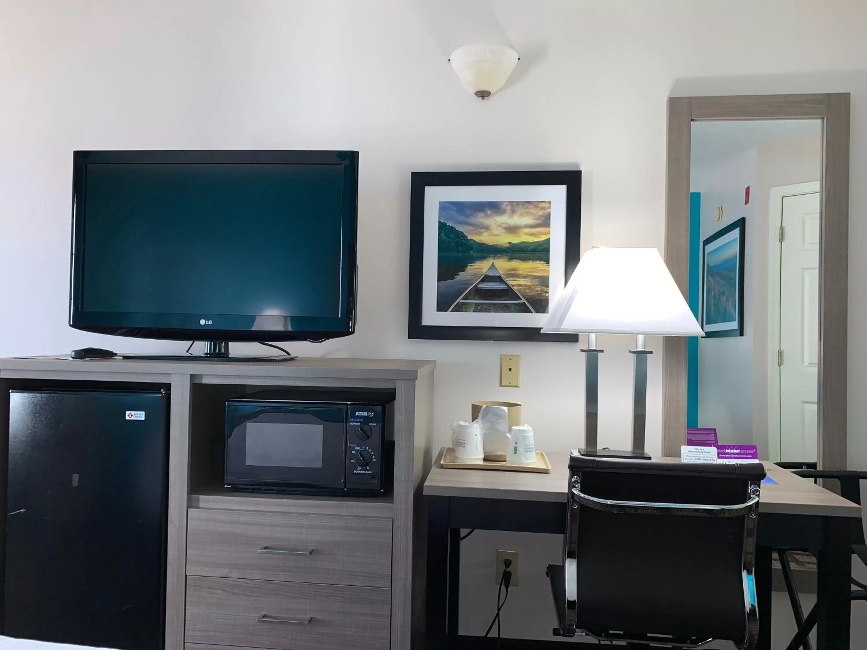 King Room - Non-Smoking in Baymont by Wyndham Eden