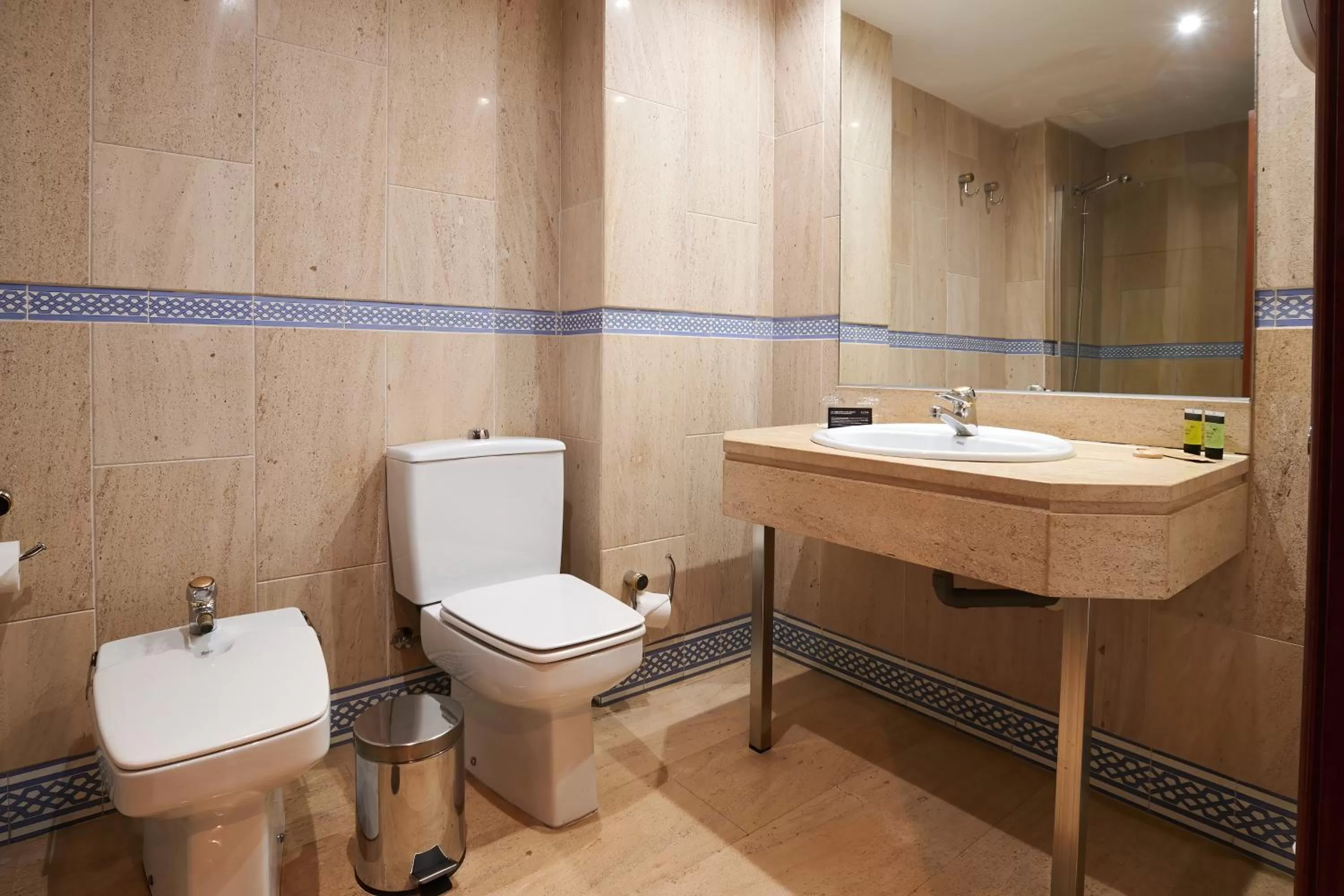 Single Room in Crisol Jardines de Córdoba