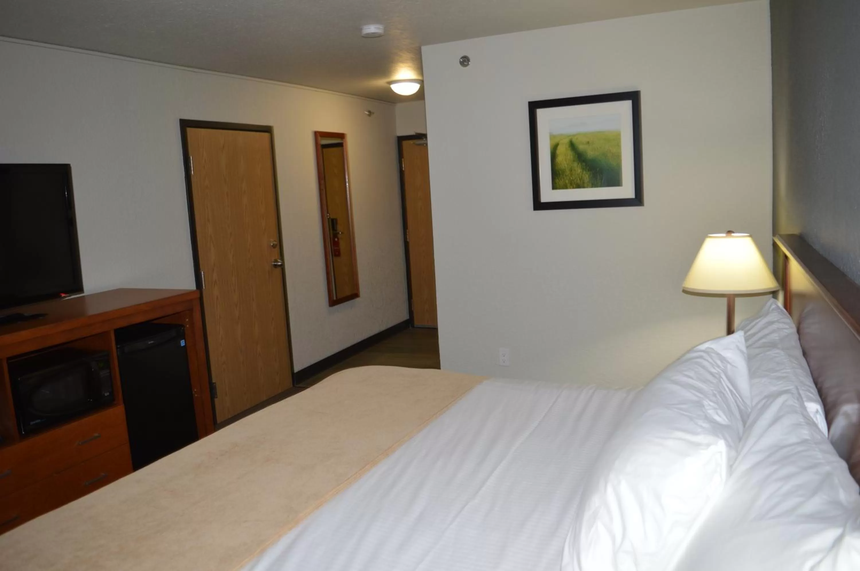 Two-Bedroom Suite - Smoking in Super 8 by Wyndham Grande Prairie