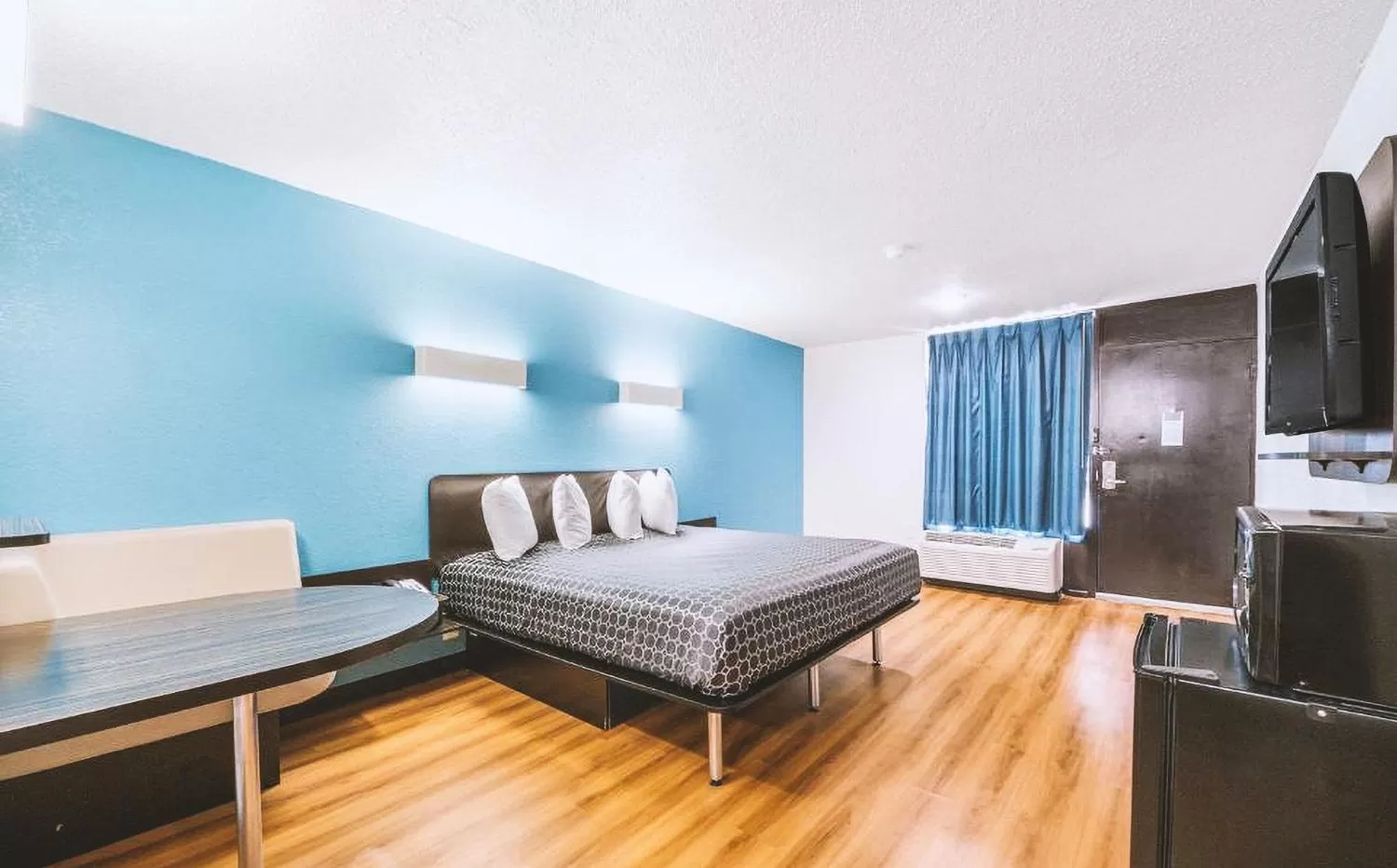 Standard King Room in Budget Inn Beeville