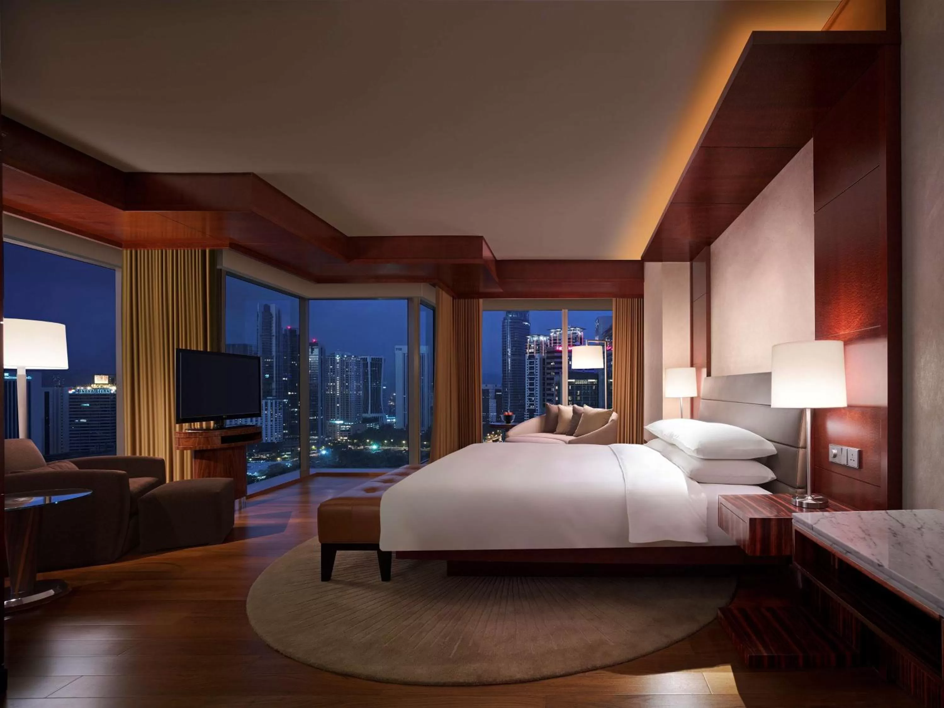 Deluxe King Room with Tower View in Grand Hyatt Kuala Lumpur