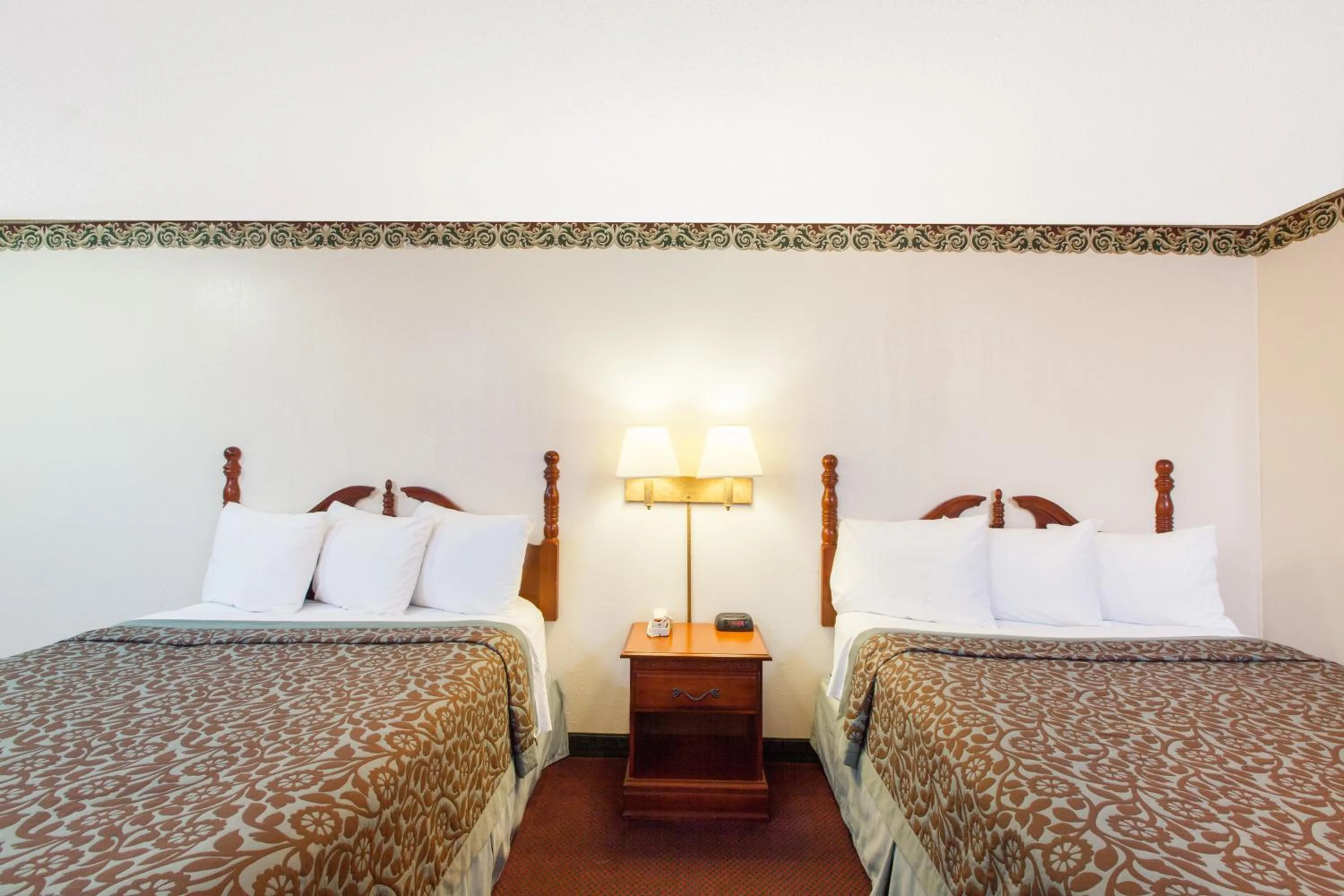 Queen Room with Two Queen Beds - Non-Smoking in Days Inn by Wyndham Erick