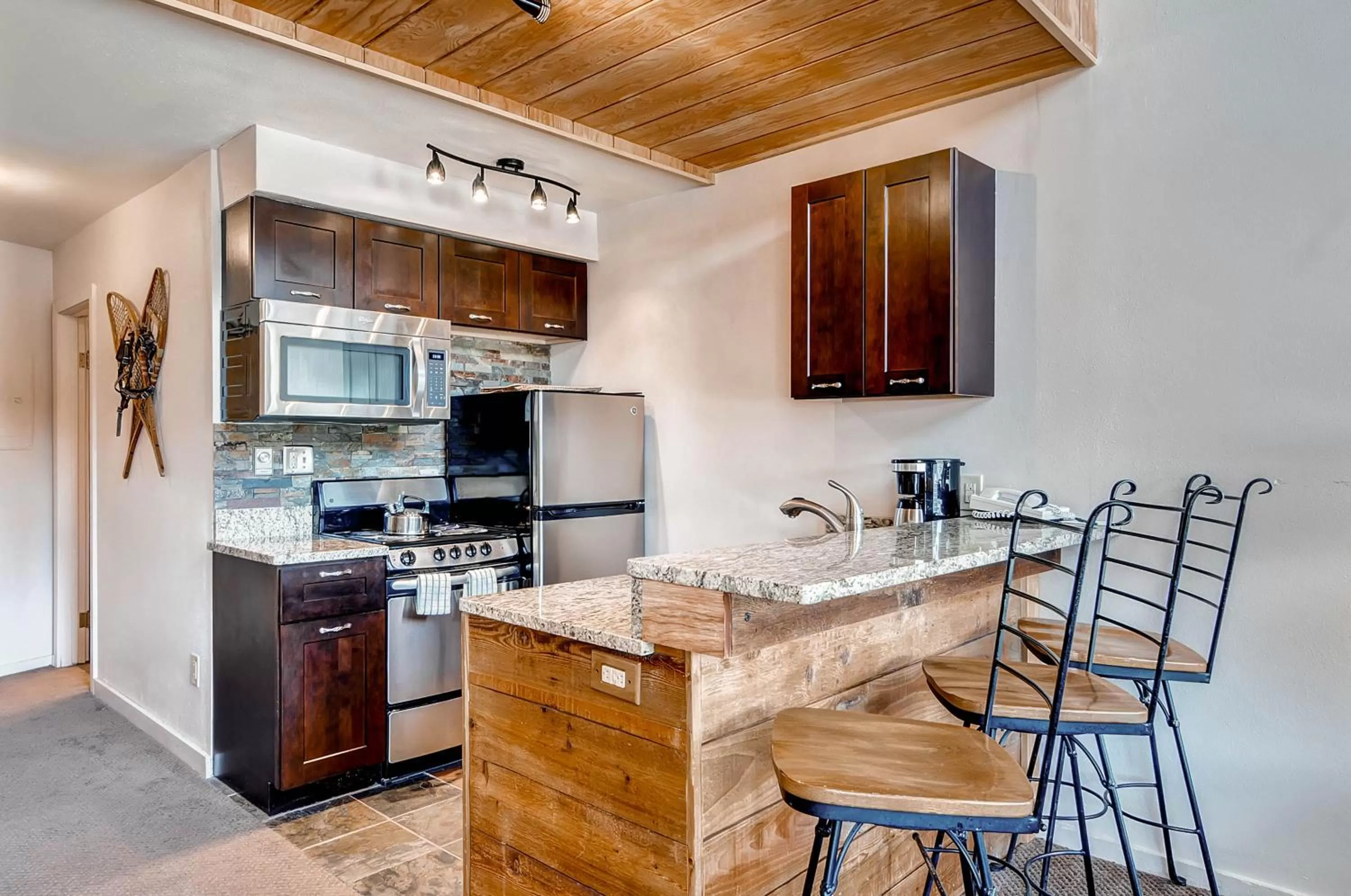 One-bedroom Loft Apartment  in Lakeside Village by Keystone Resort