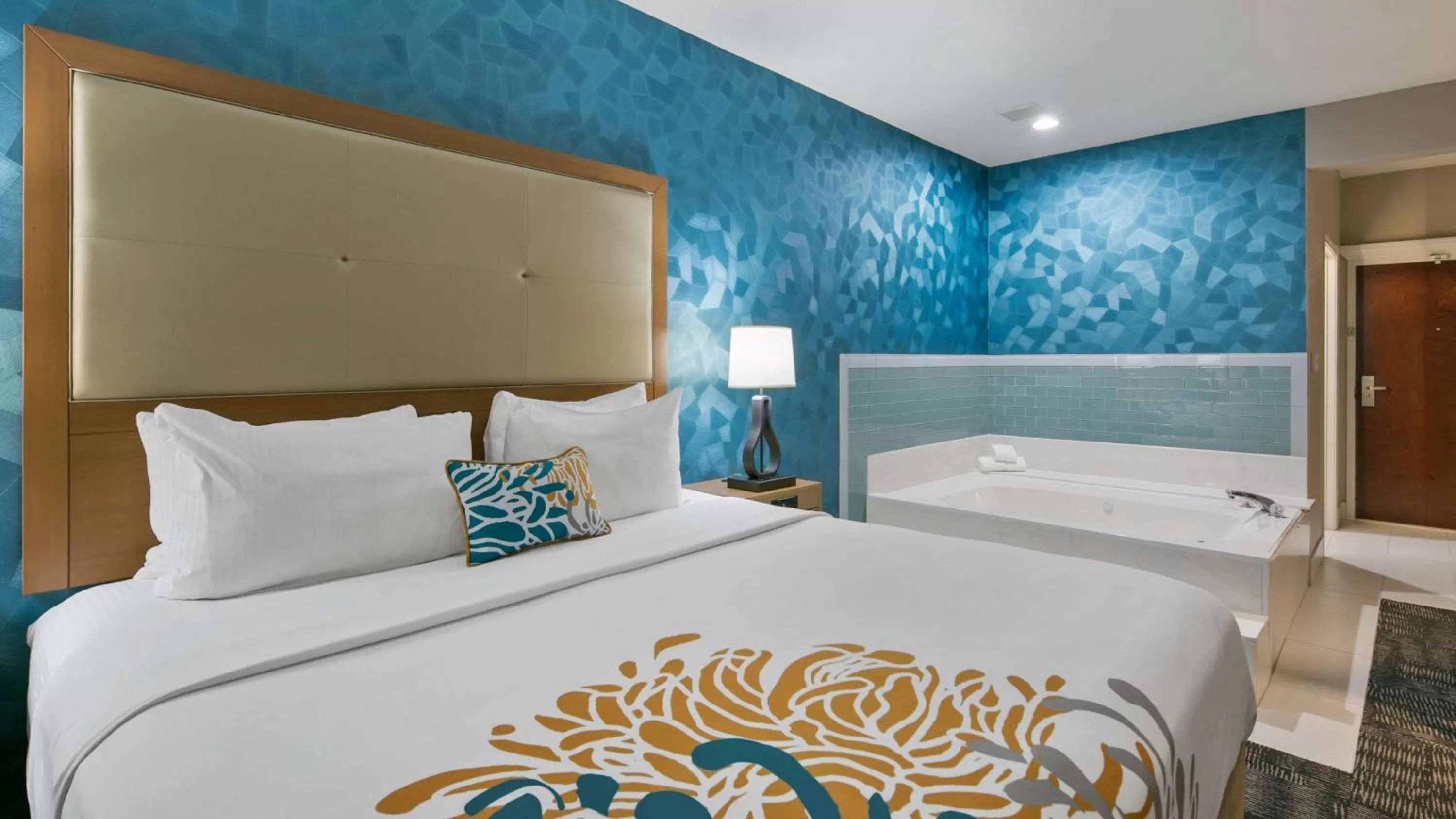 King Suite with Jacuzzi  in Best Western Plus Houston Atascocita Inn & Suites