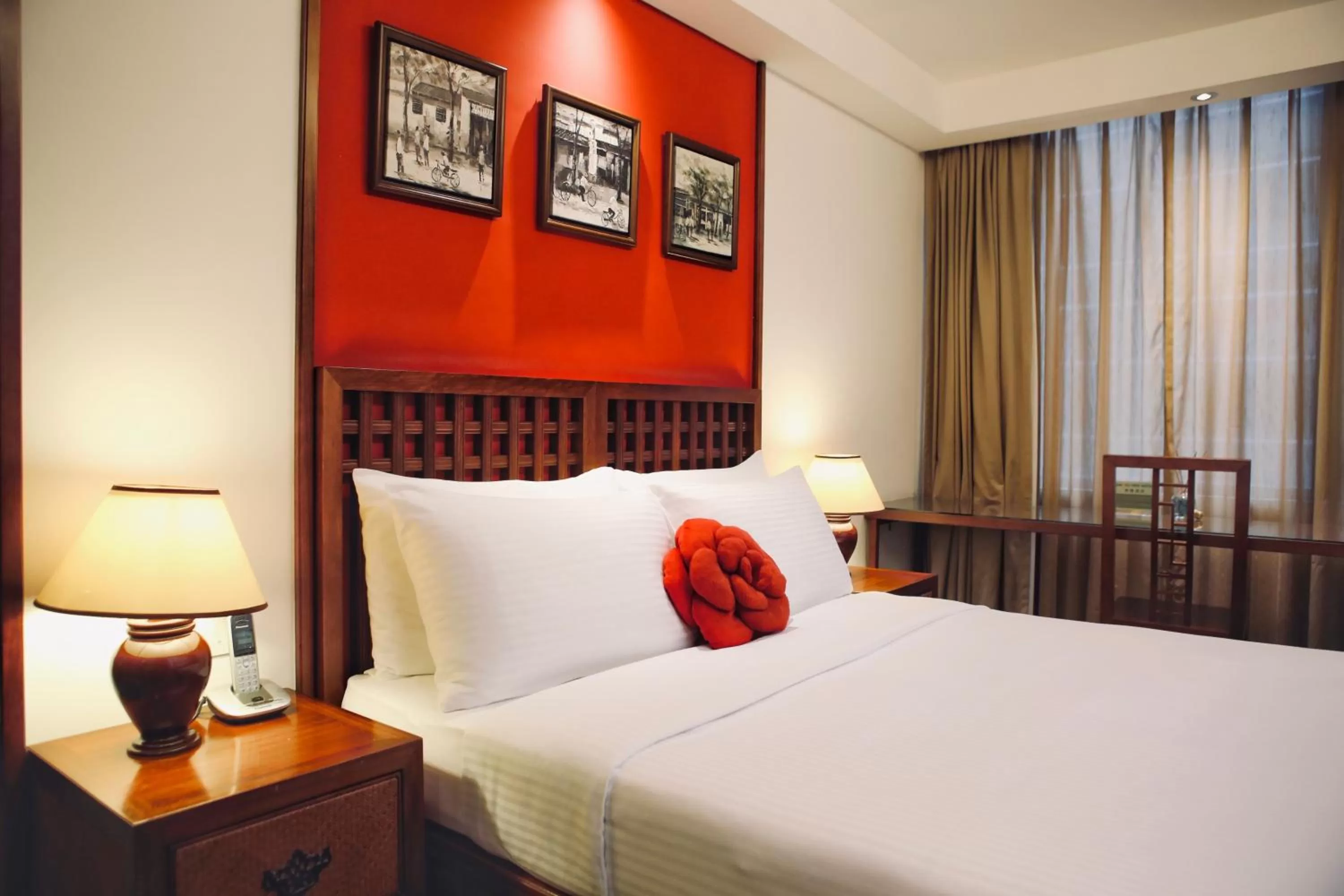 Deluxe Queen Room with 4G Pocket Wi-Fi Device in Butterfly on Wellington, Central