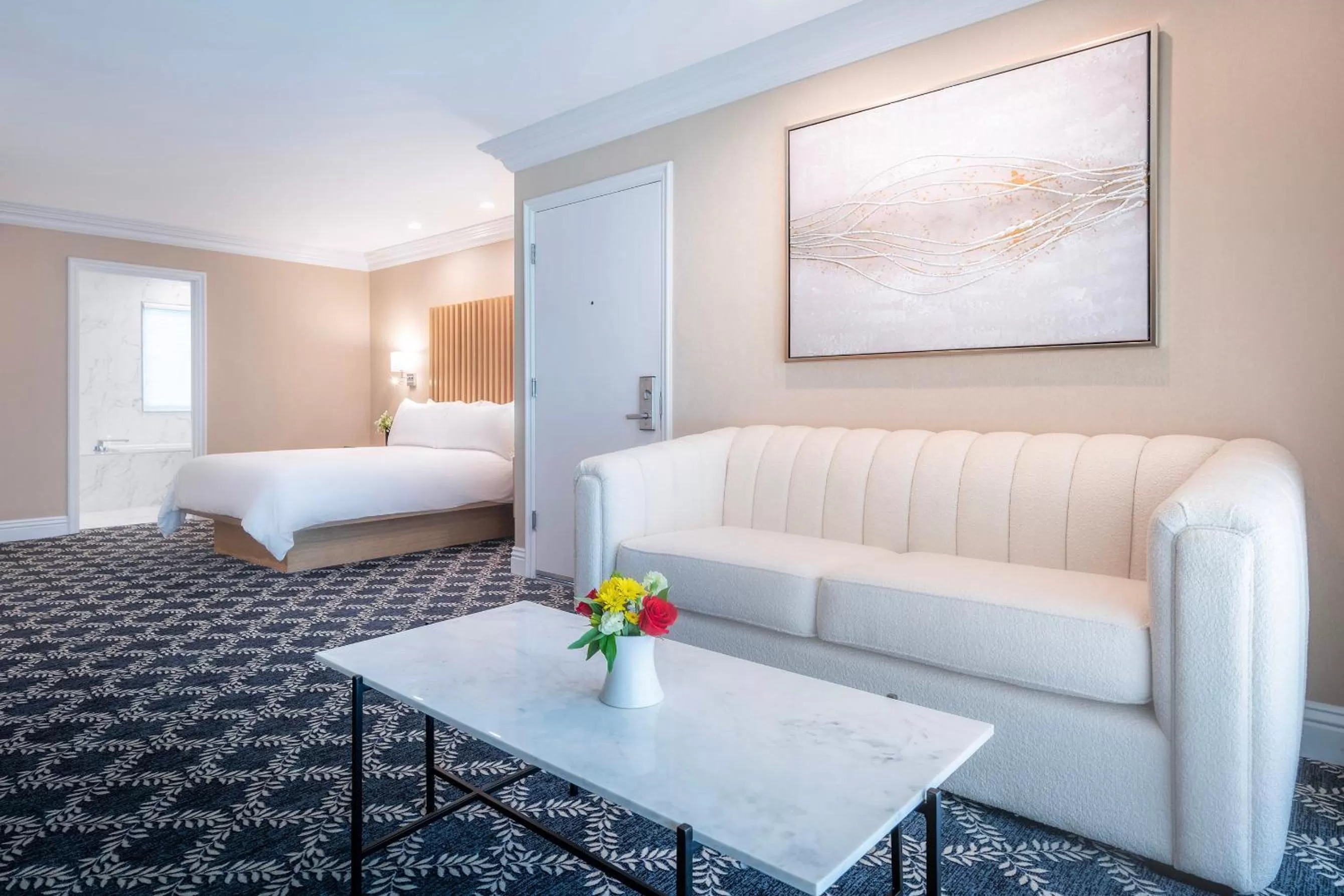 Queen Junior Suite in Beverly Hills Plaza Hotel & Spa