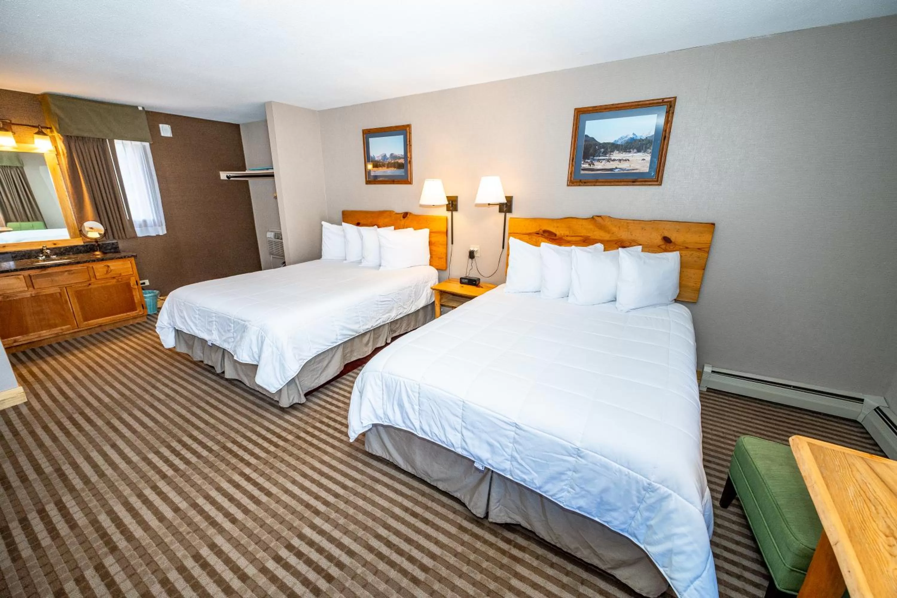 Room Selected at Check-In - Non-Pet Friendly in Hotel Estes