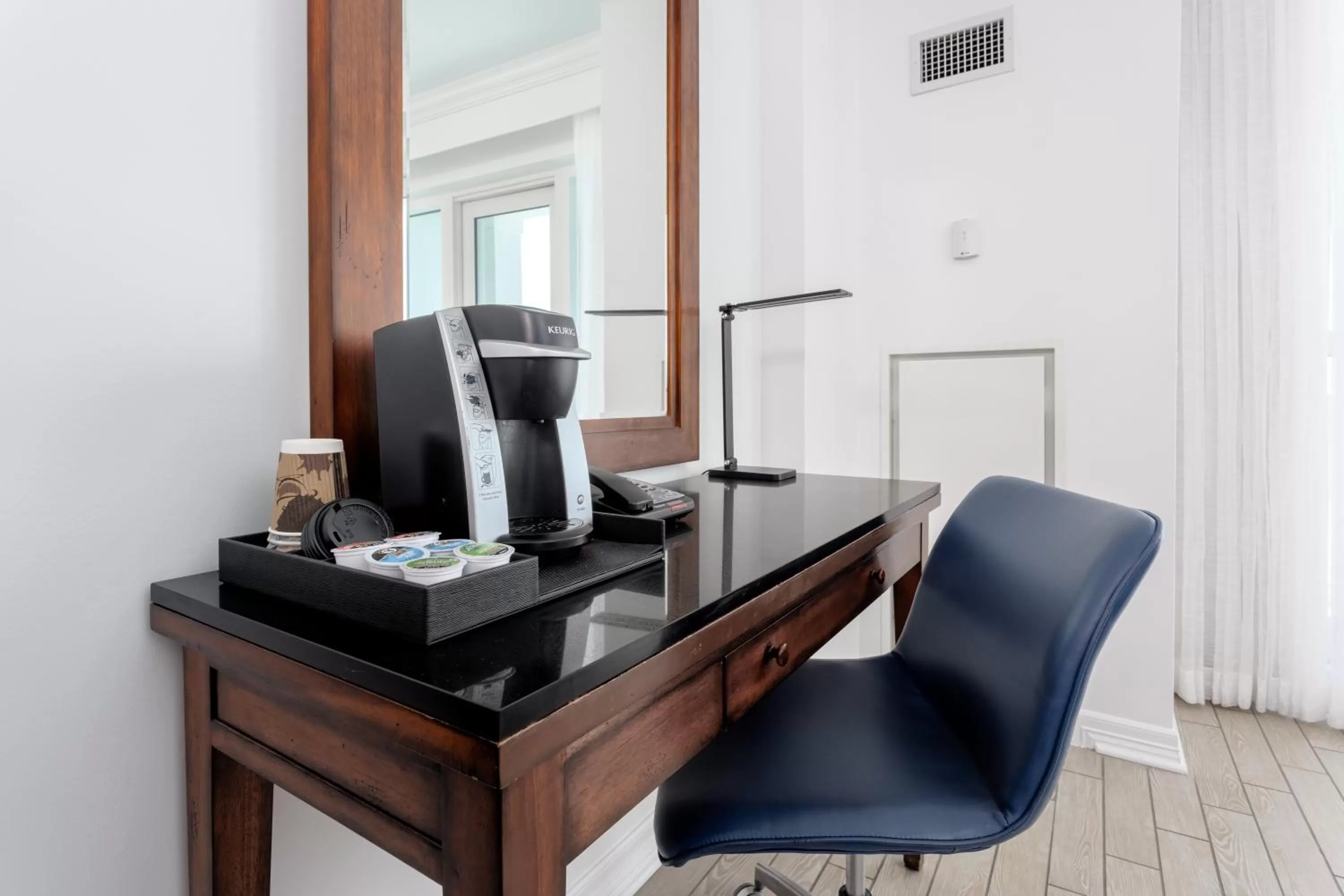 King Bay View without Balcony in The Pensacola Beach Resort