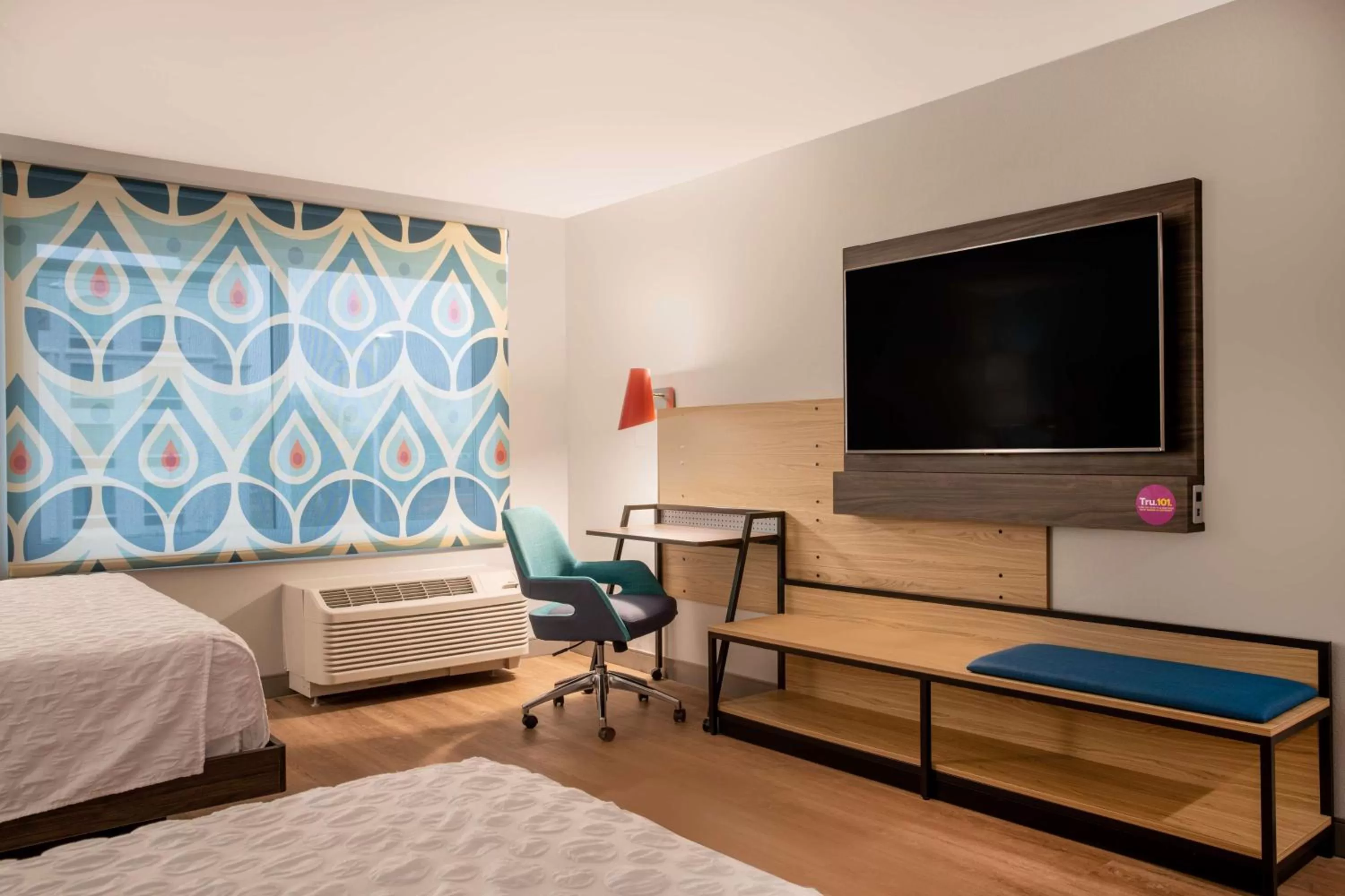 Queen Room with Two Queen Beds and Roll-In Shower - Mobility Access in Tru By Hilton Rock Hill, SC