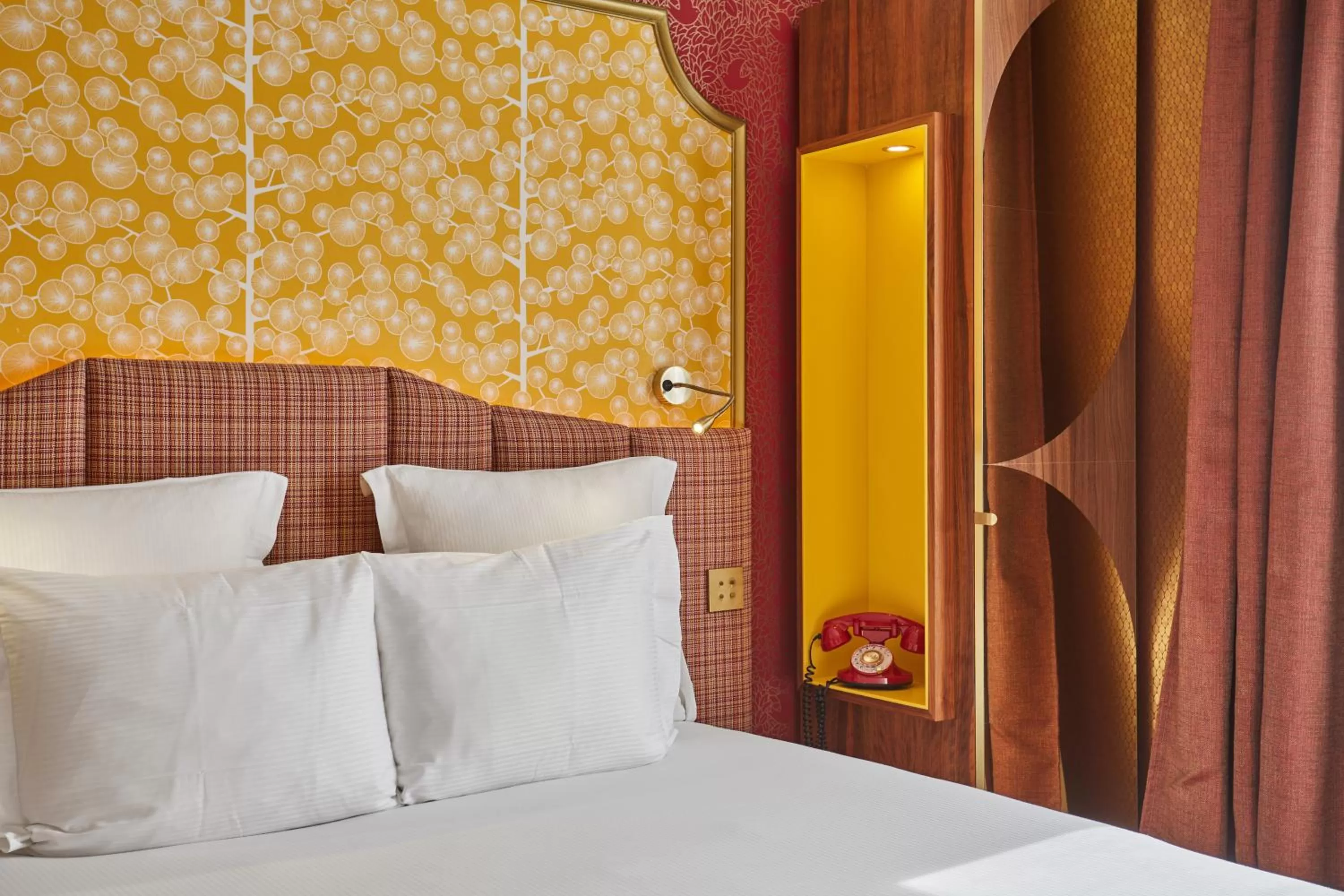 Bed in Idol Hotel