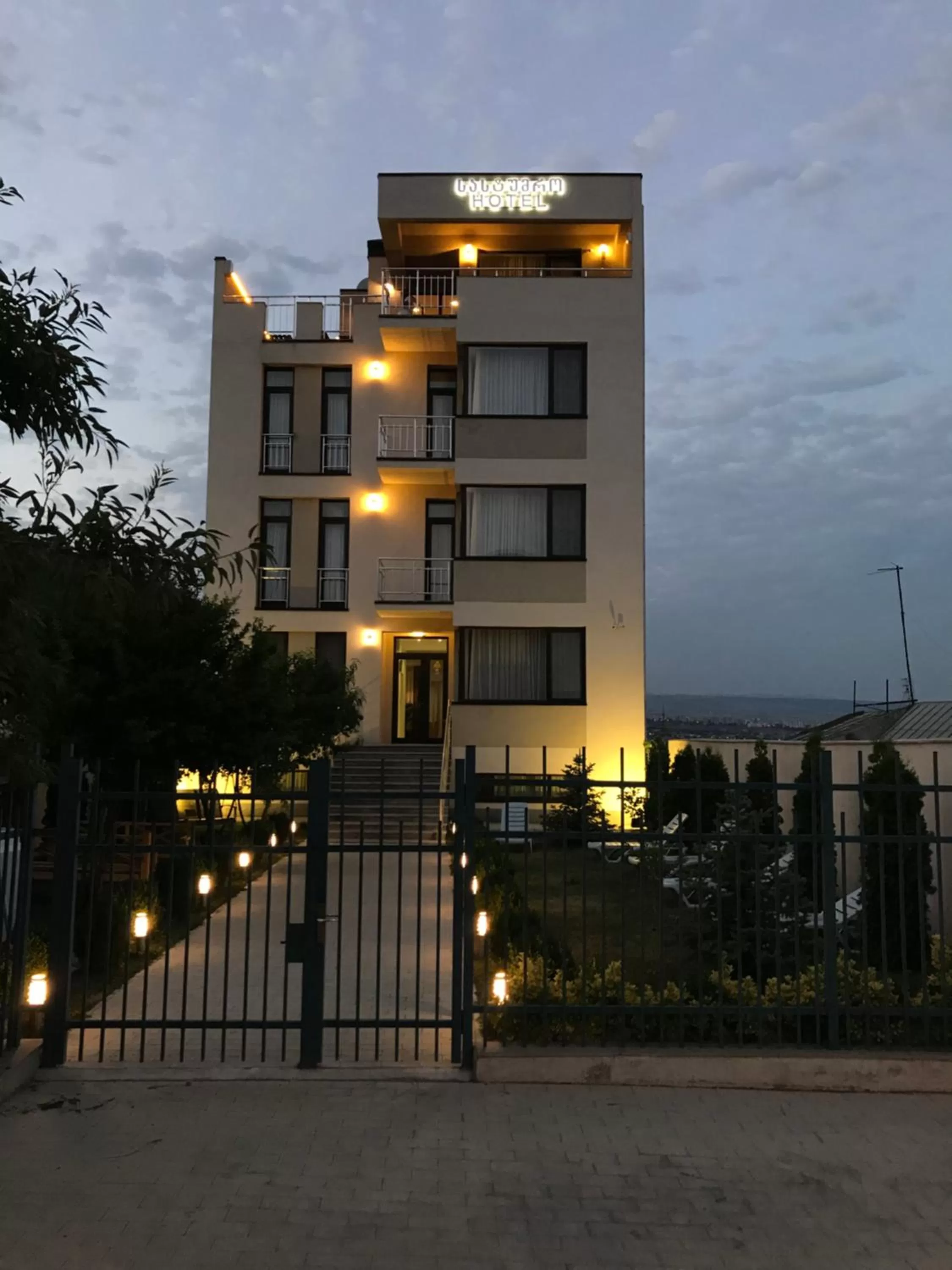 Property building in Hotel King Tom