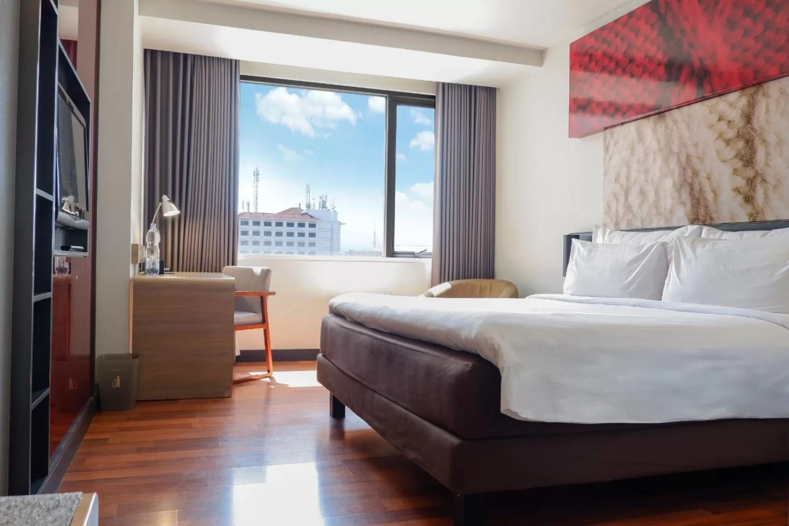 Deluxe Queen Room in Malyabhara Hotel - formerly Ibis Malioboro