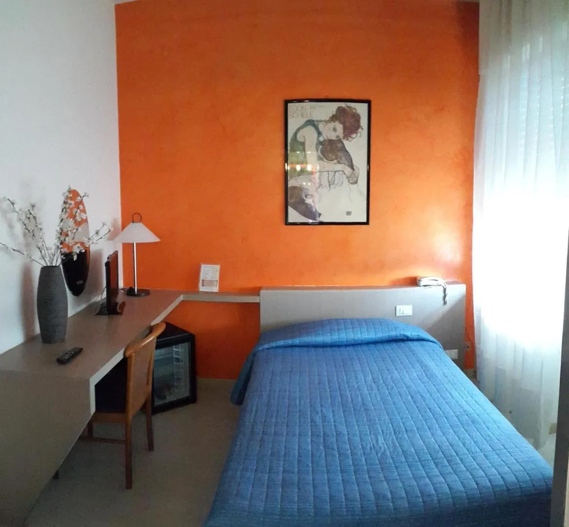 Economy Double Room in Cavalieri del Tau