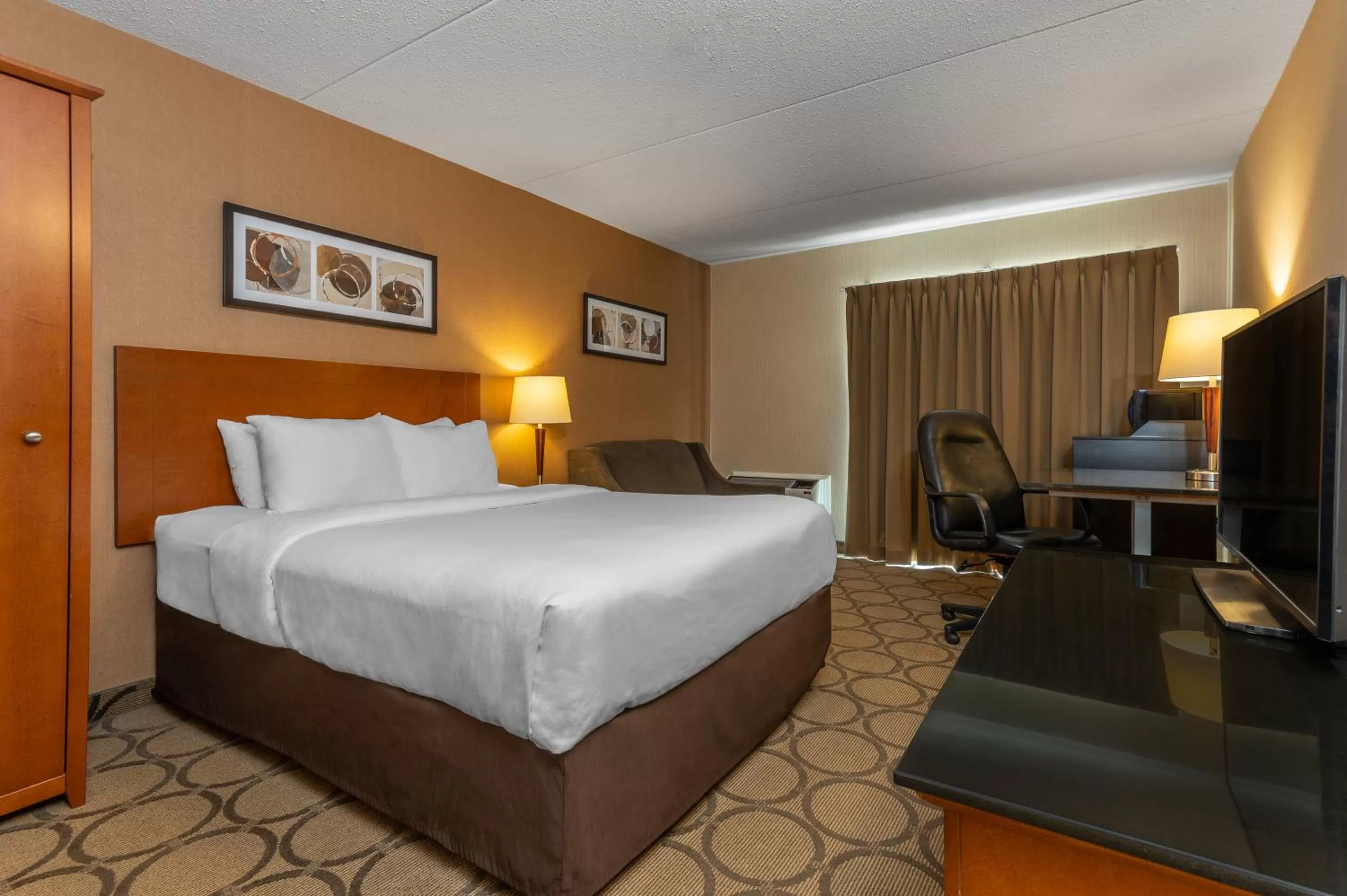 Queen Room - Ground Floor in Comfort Inn