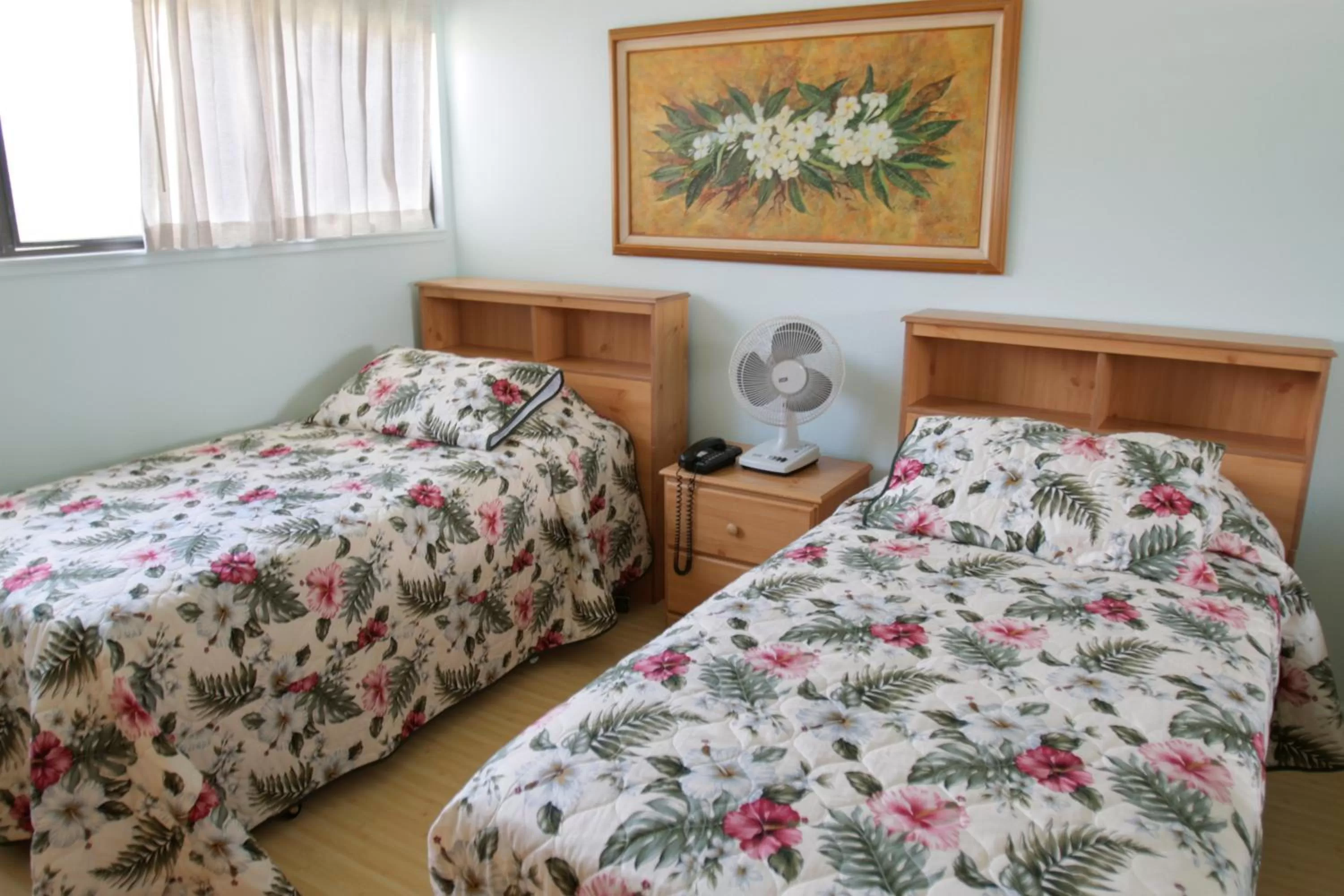 One Bedroom Ocean Front in Castle at Moloka'i Shores