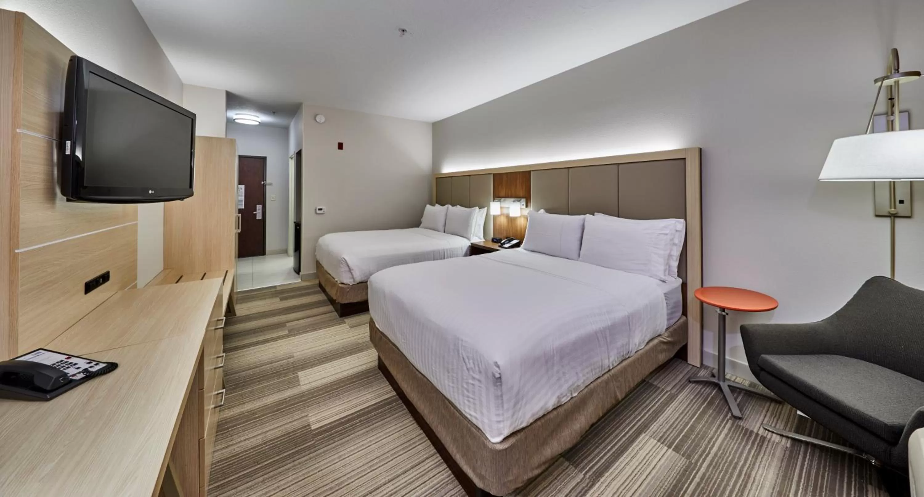 Queen Room with Two Queen Beds - Hearing Accessible/Non-Smoking in Holiday Inn Express Hotel & Suites Medford-Central Point by IHG