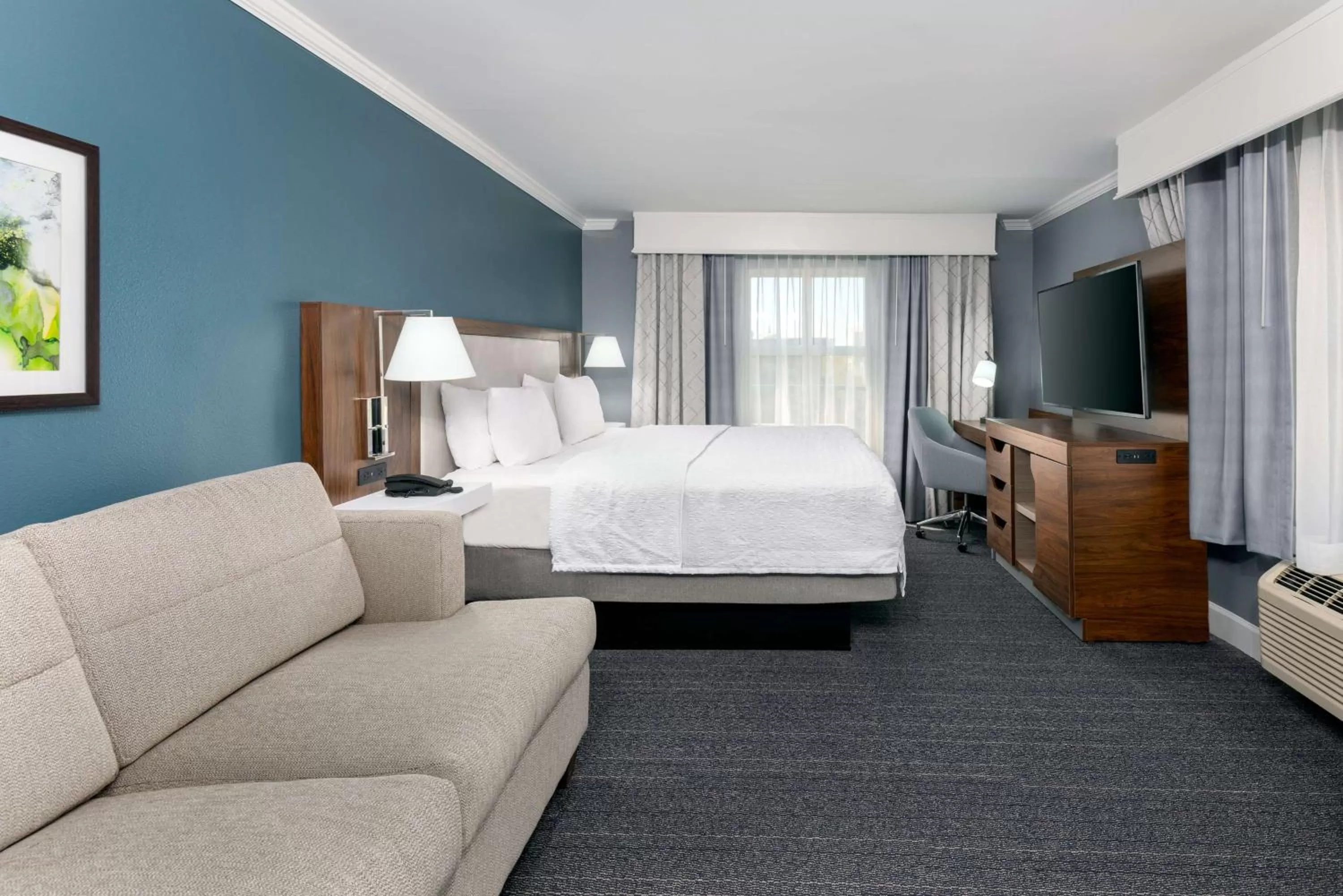 King Room with Sofa Bed - Non-Smoking in Hampton Inn Savannah Historic District