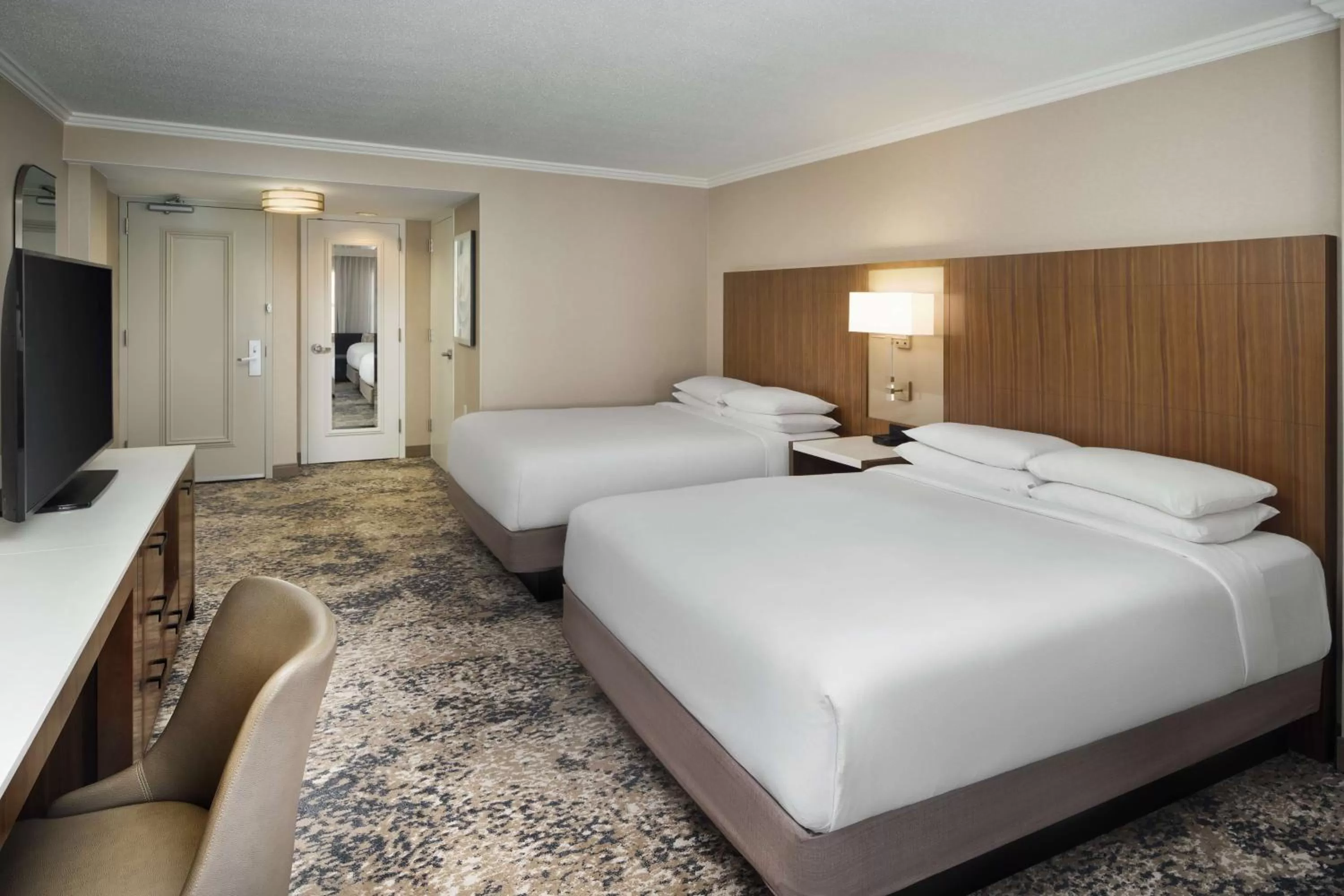 Riverside Queen Room with Two Queen Beds - Riverfront in Hilton New Orleans Riverside