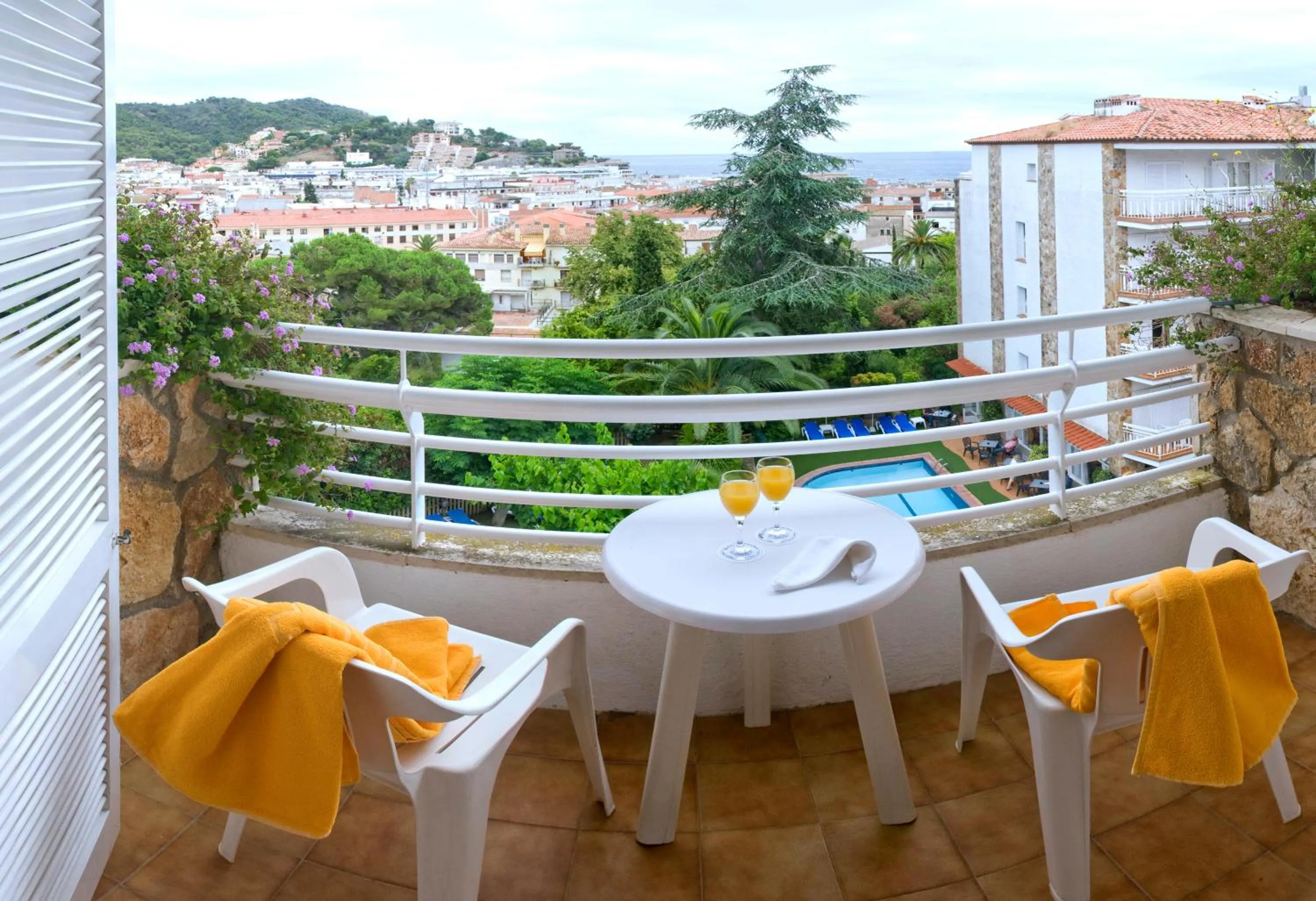 Double or Twin Room with Balcony and Pool View in Hotel GHT Neptuno-Tossa & Venus SPA
