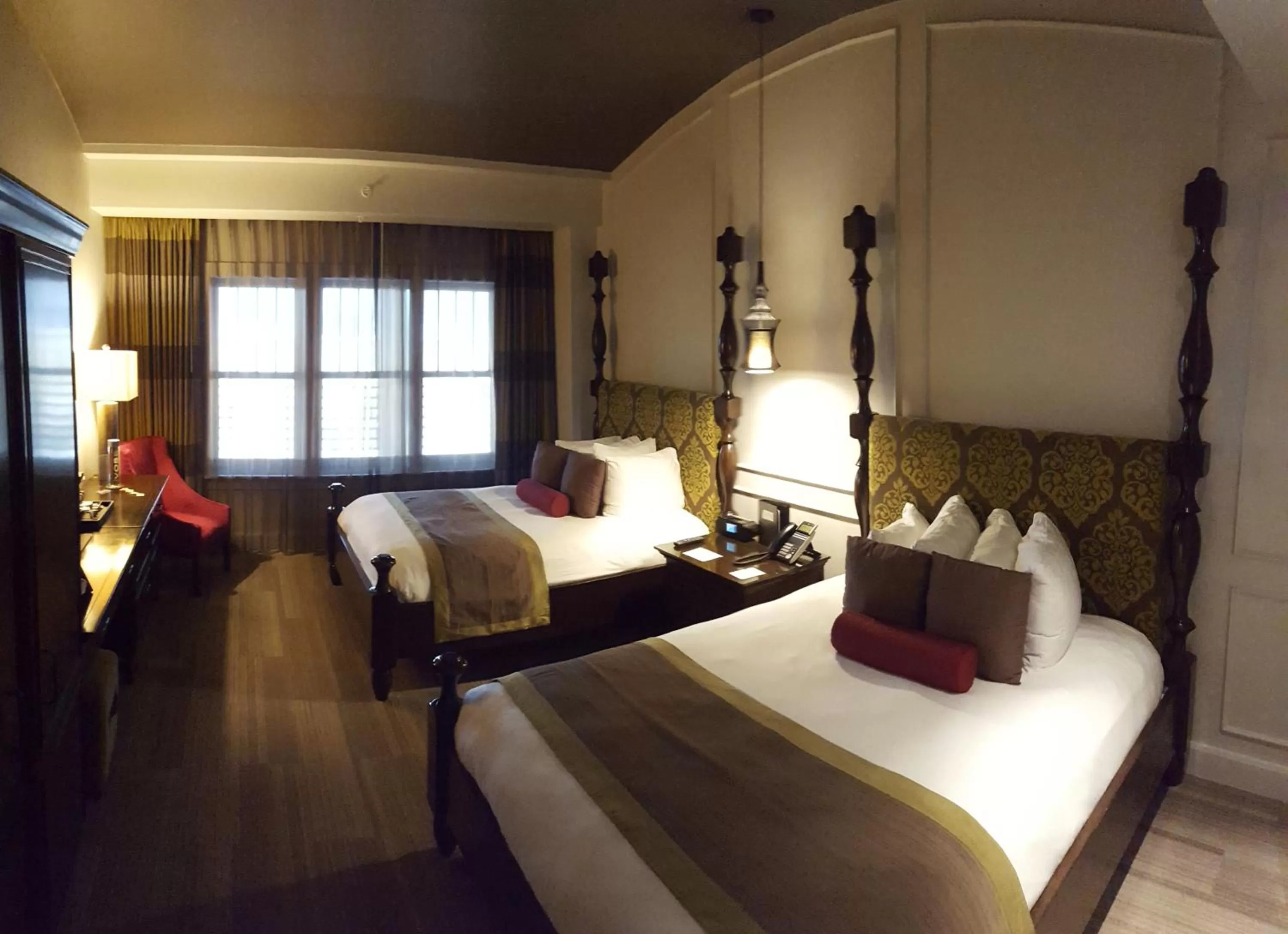 Courtyard Superior Queen Room with Two Queen Beds in The Birchwood