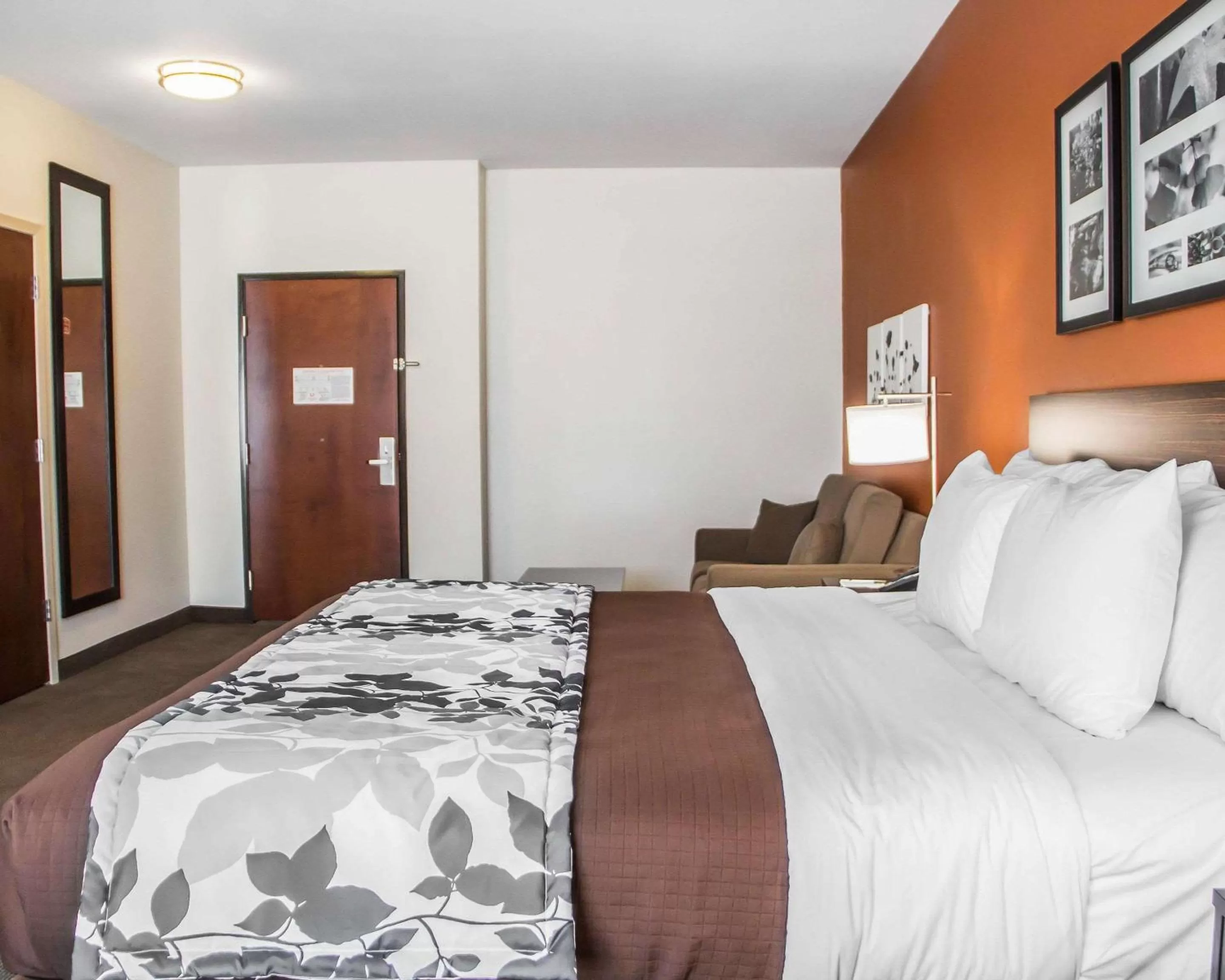 King Suite - Accessible/Non-Smoking in Sleep Inn & Suites Blackwell I-35