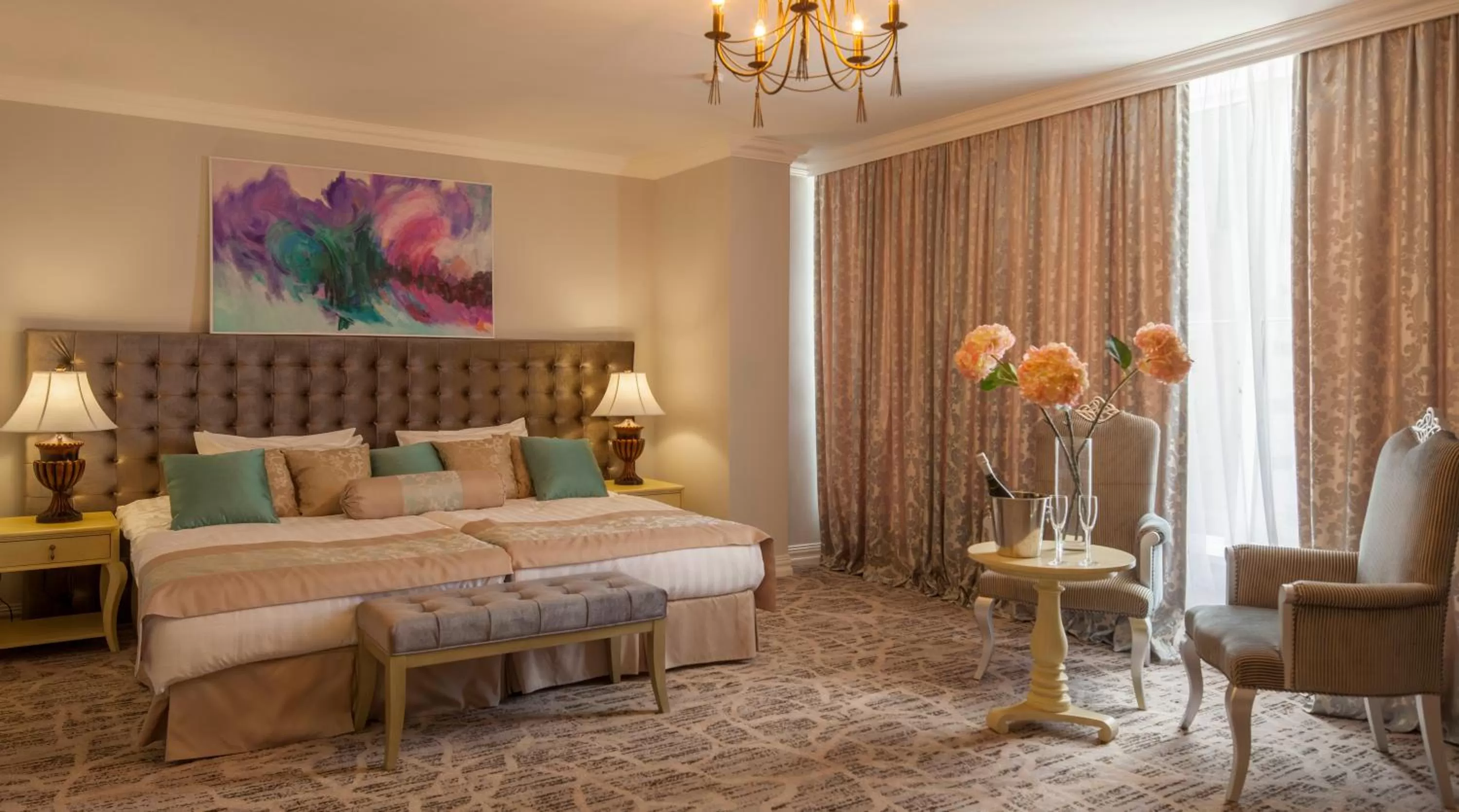 Double or Twin Room with View in Bristol Central Park Hotel