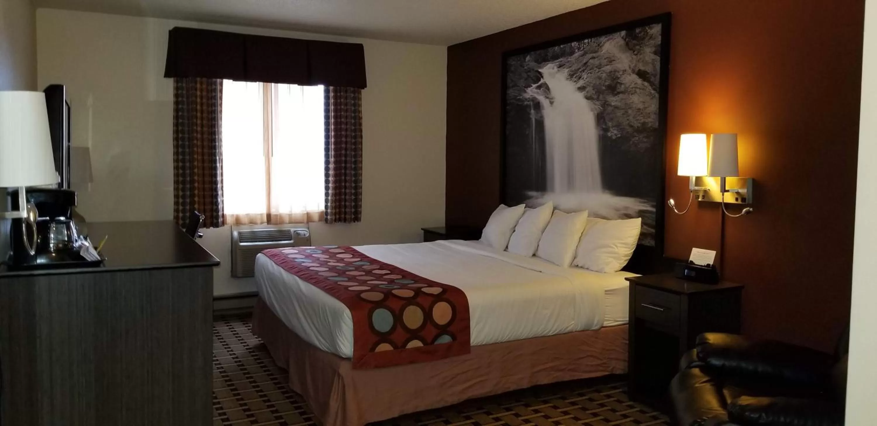 King Room - Non-Smoking in Super 8 by Wyndham Ashland