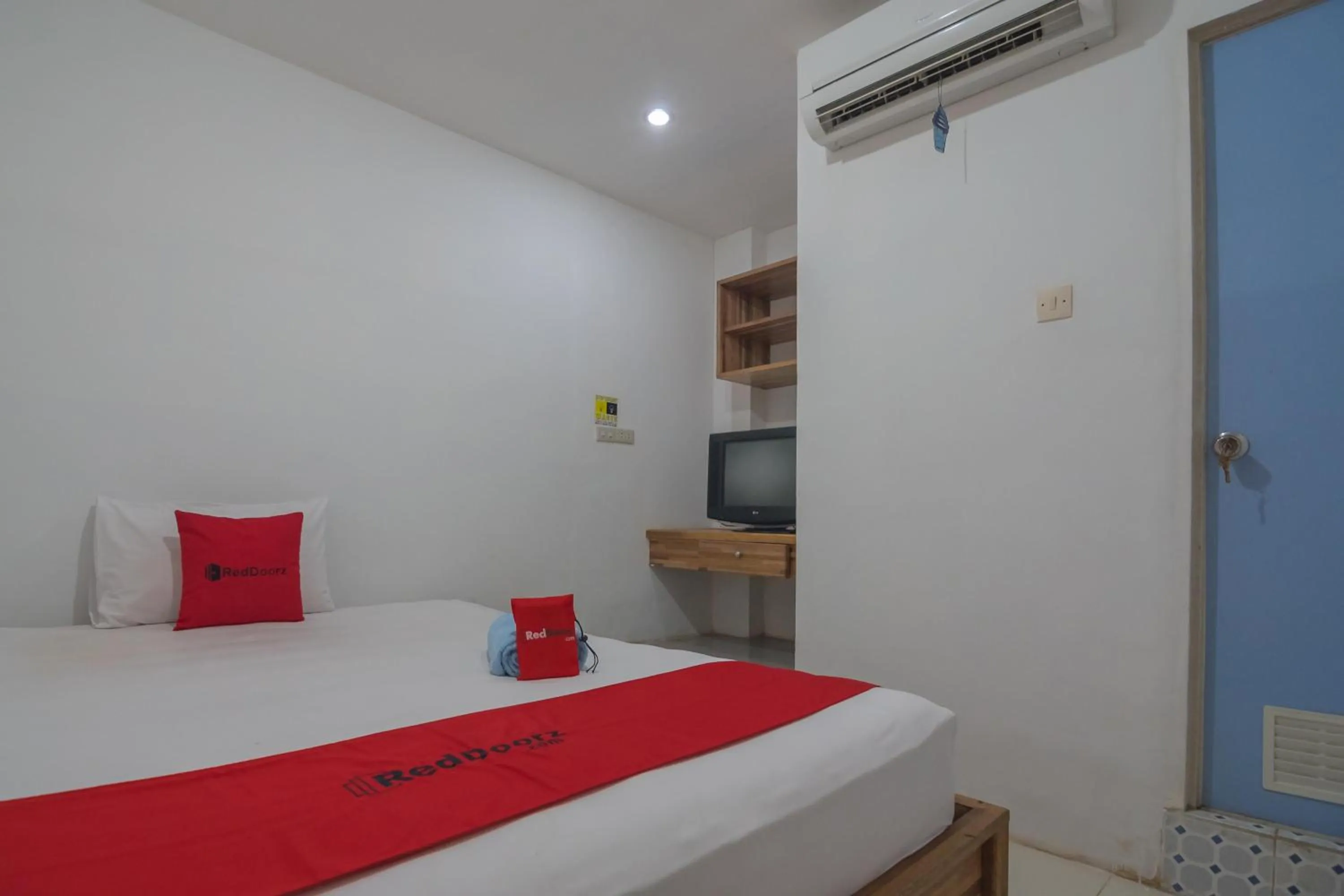 Double Room in RedDoorz near Gajah Mada Pontianak