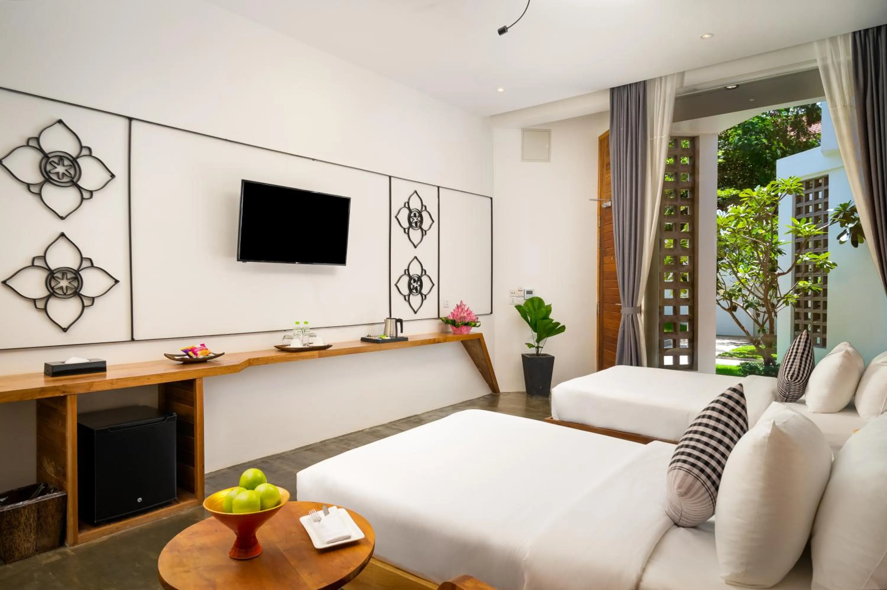 Premier Twin Room with Pool Access in Phka Chan Hotel