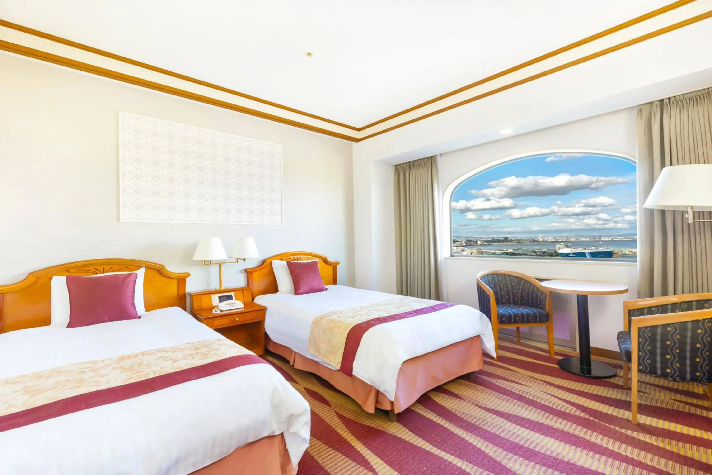 Deluxe Twin Room - Non-Smoking in Hotel Plaza Kobe