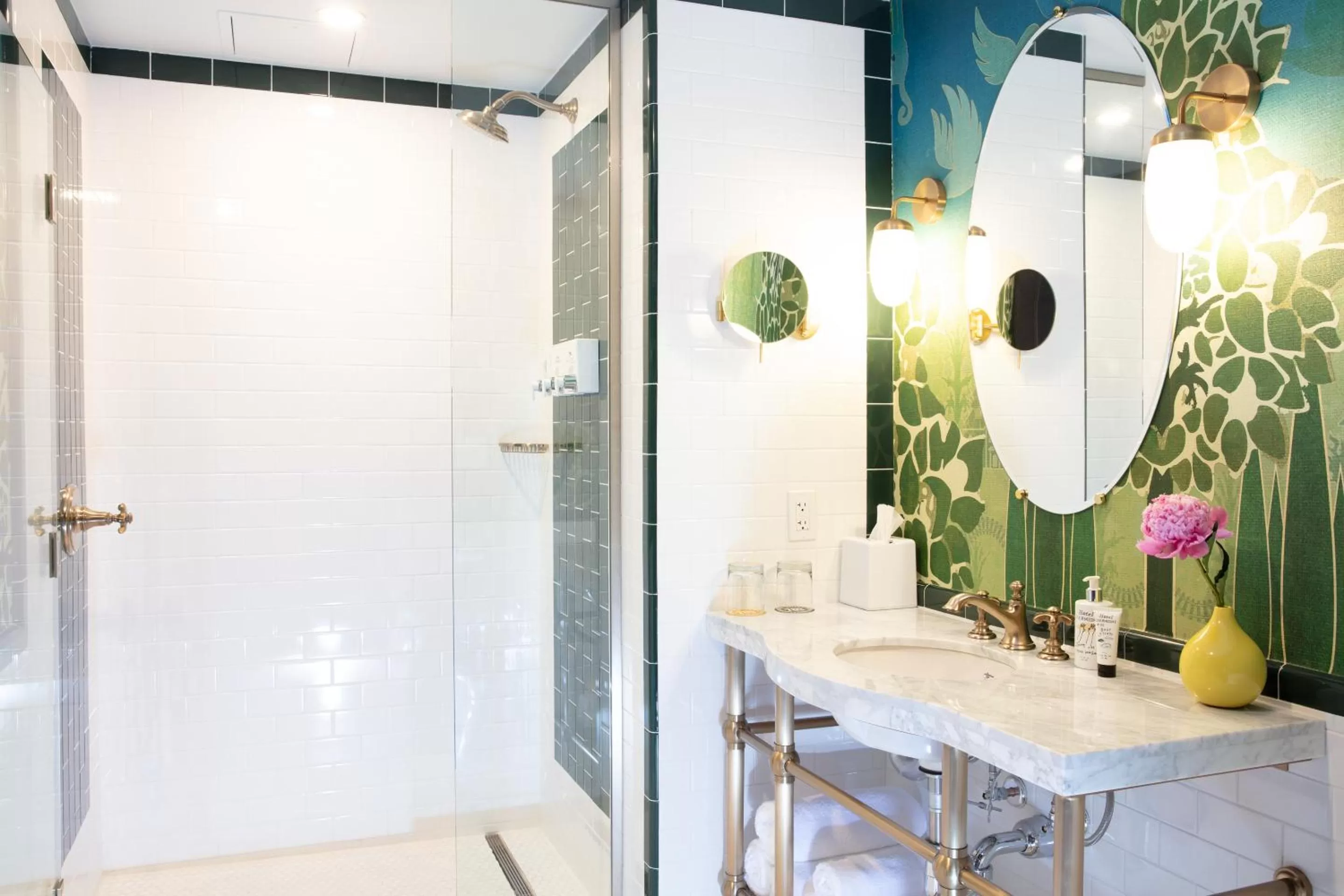 King Room - Disability Access in Hotel Clermont Atlanta, by Oliver