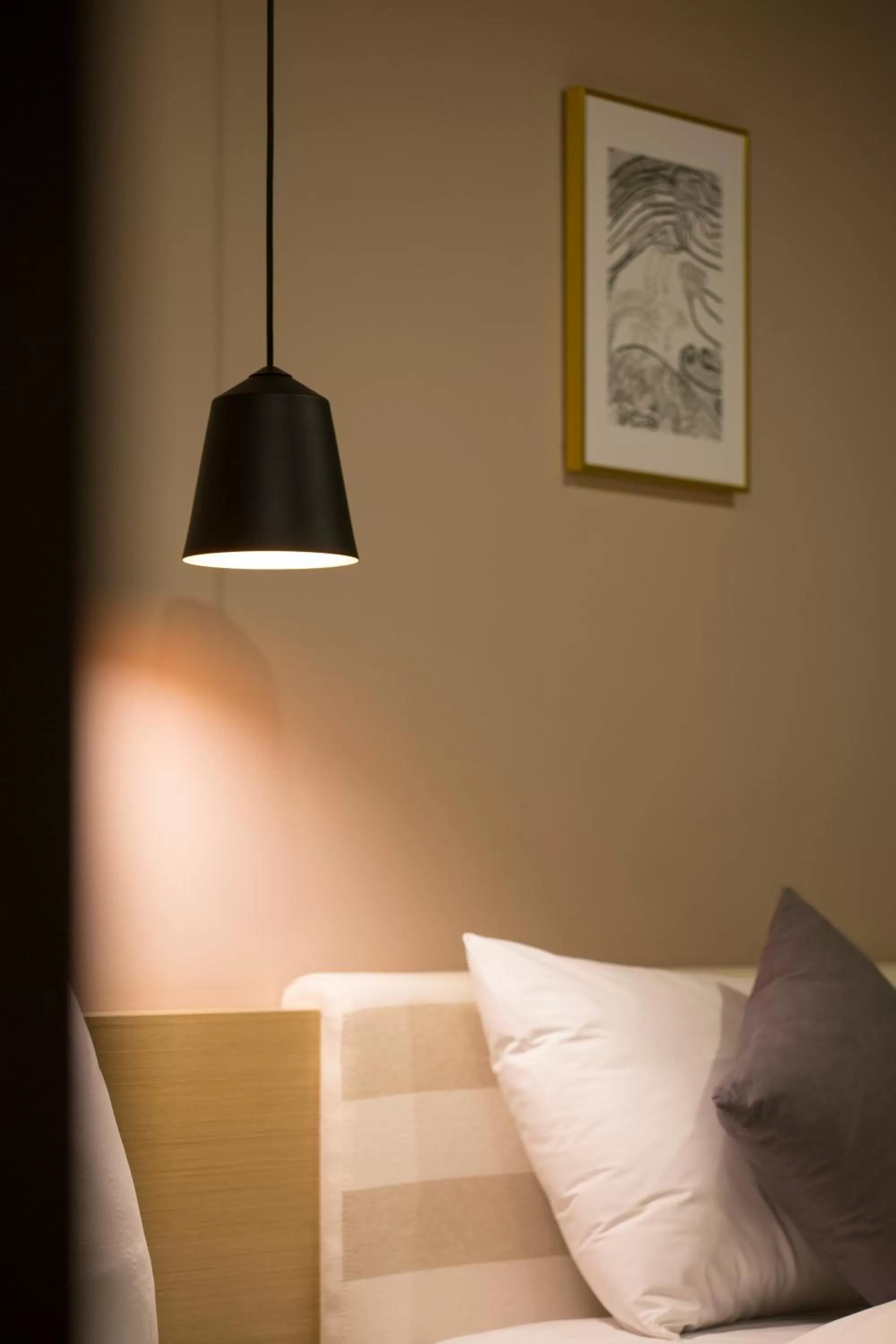 Standard Twin Room in Bay Hound Hotel