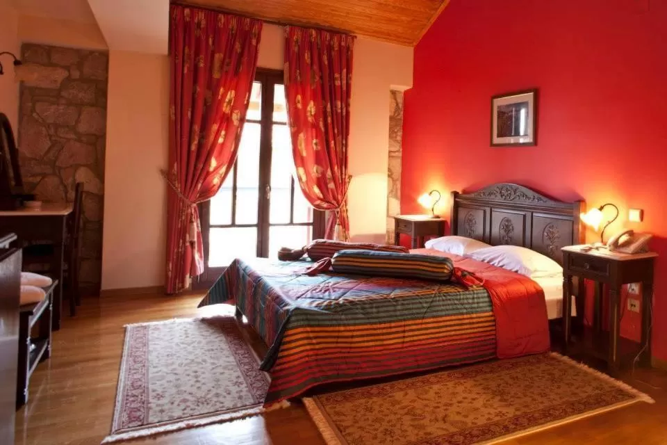 Double Room in Hotel Kynaitha