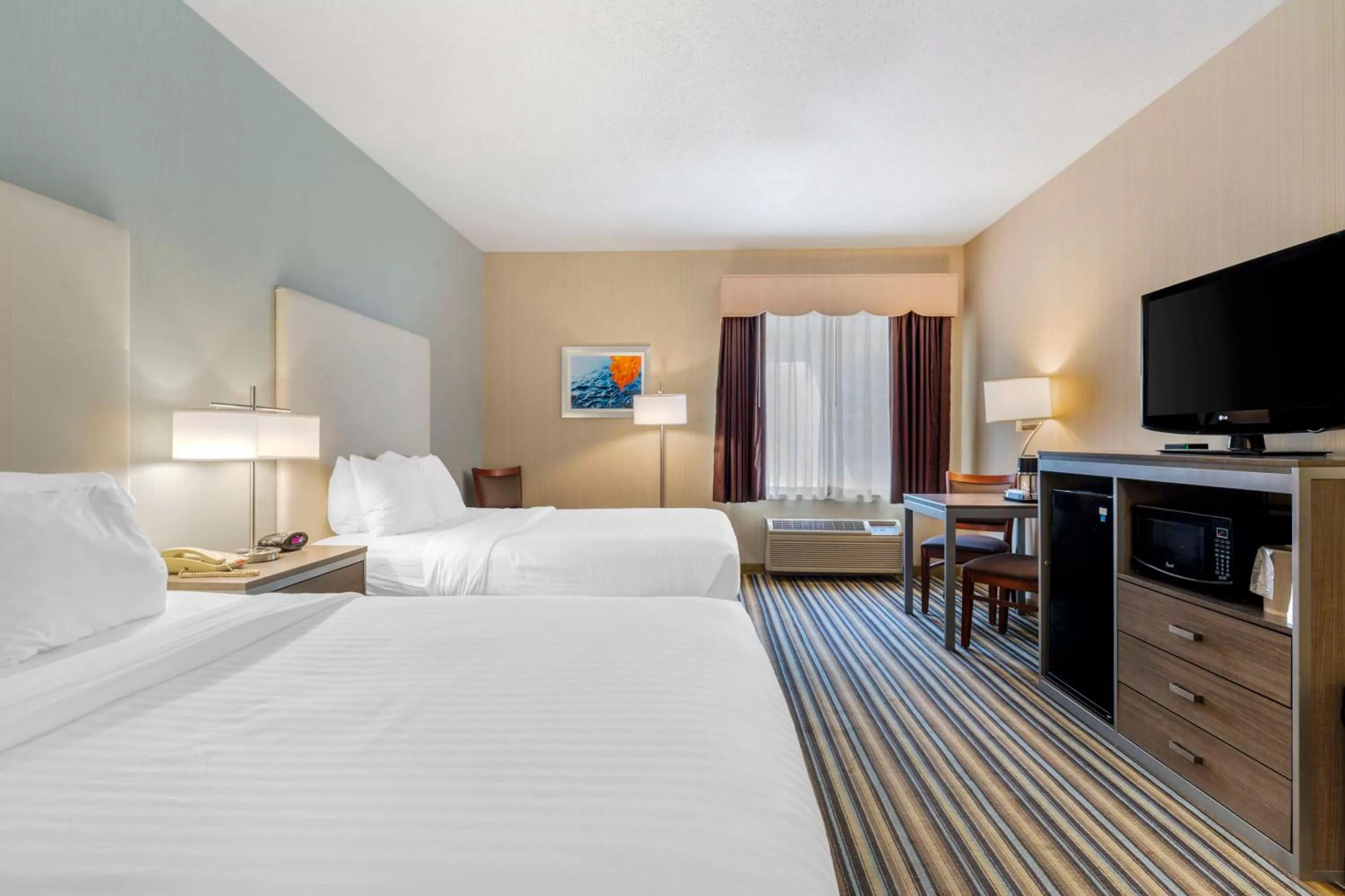 Queen Room with Two Queen Beds - Disability Access/Bath Tub in Best Western Plus New England Inn & Suites