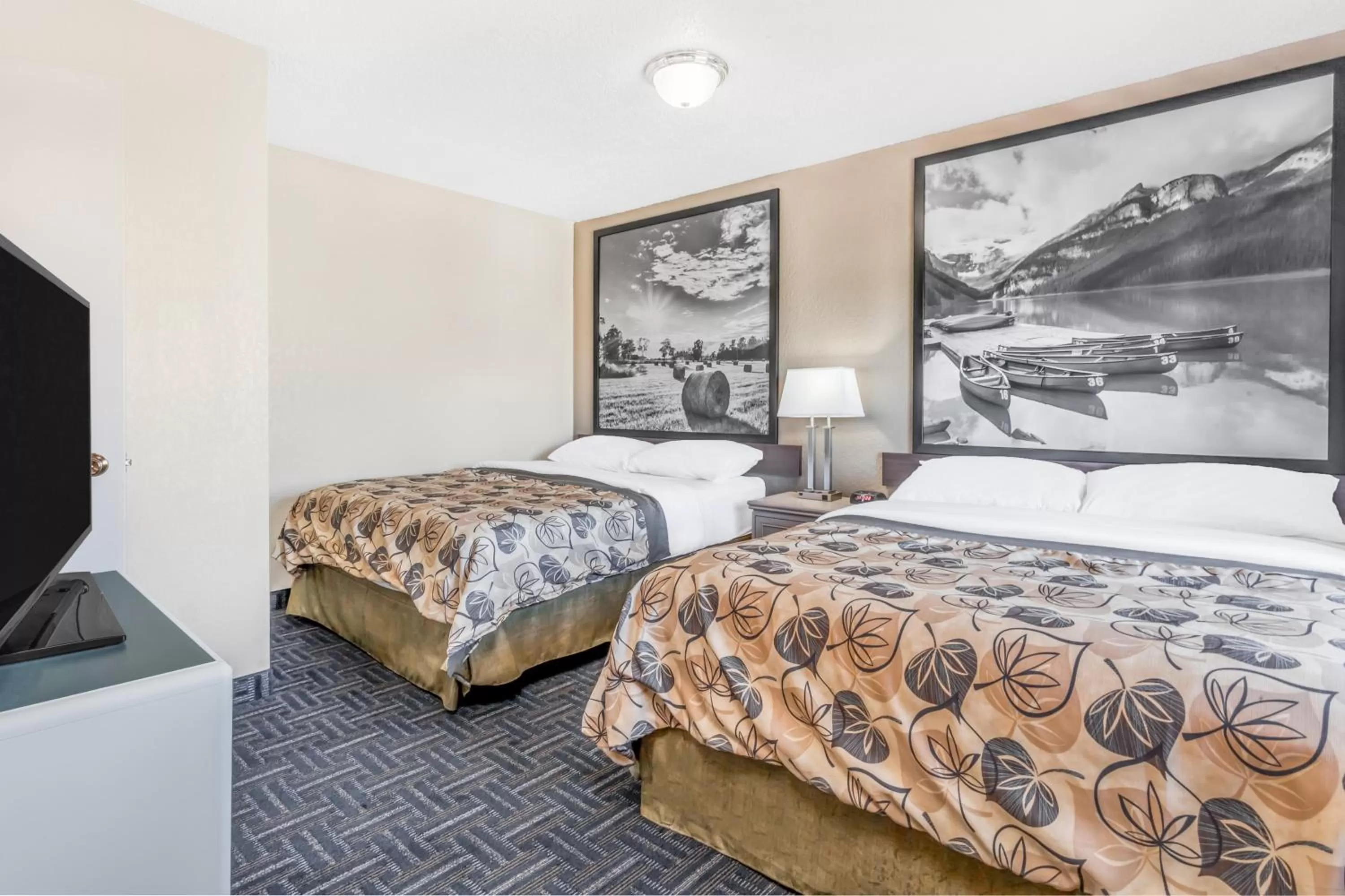 Queen Room with Two Queen Beds - Non-Smoking in Super 8 by Wyndham Stettler